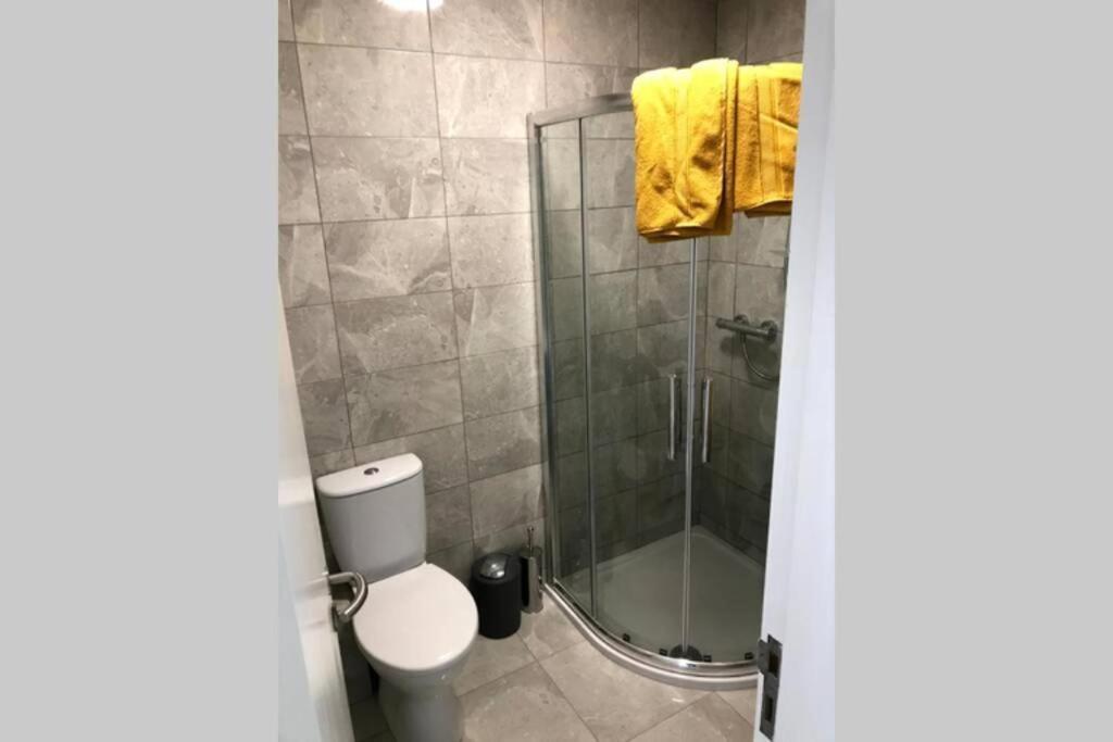 Large Three Bed With Lough Atalia Views Apartment Galway