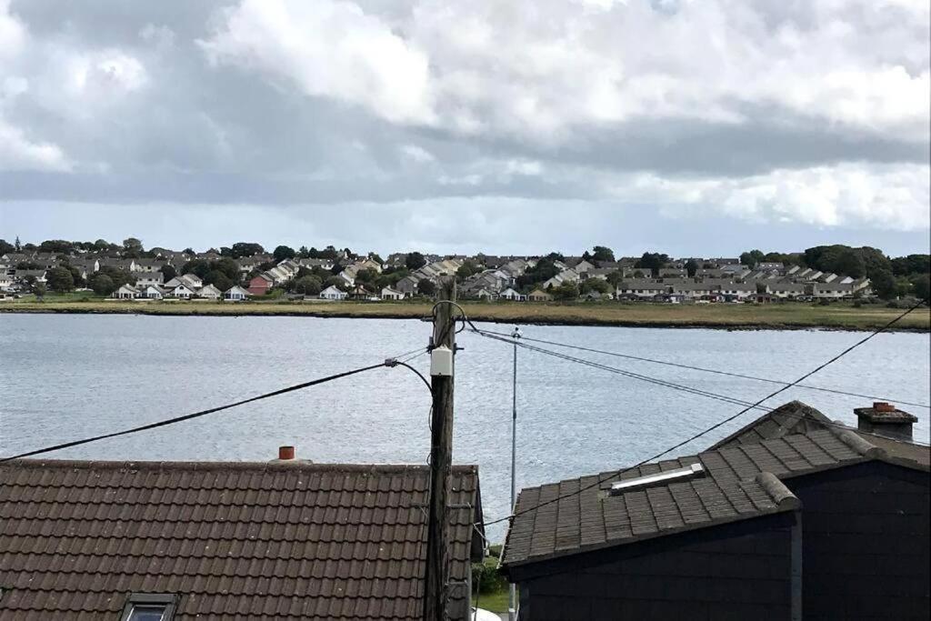 Large Three Bed With Lough Atalia Views Galway