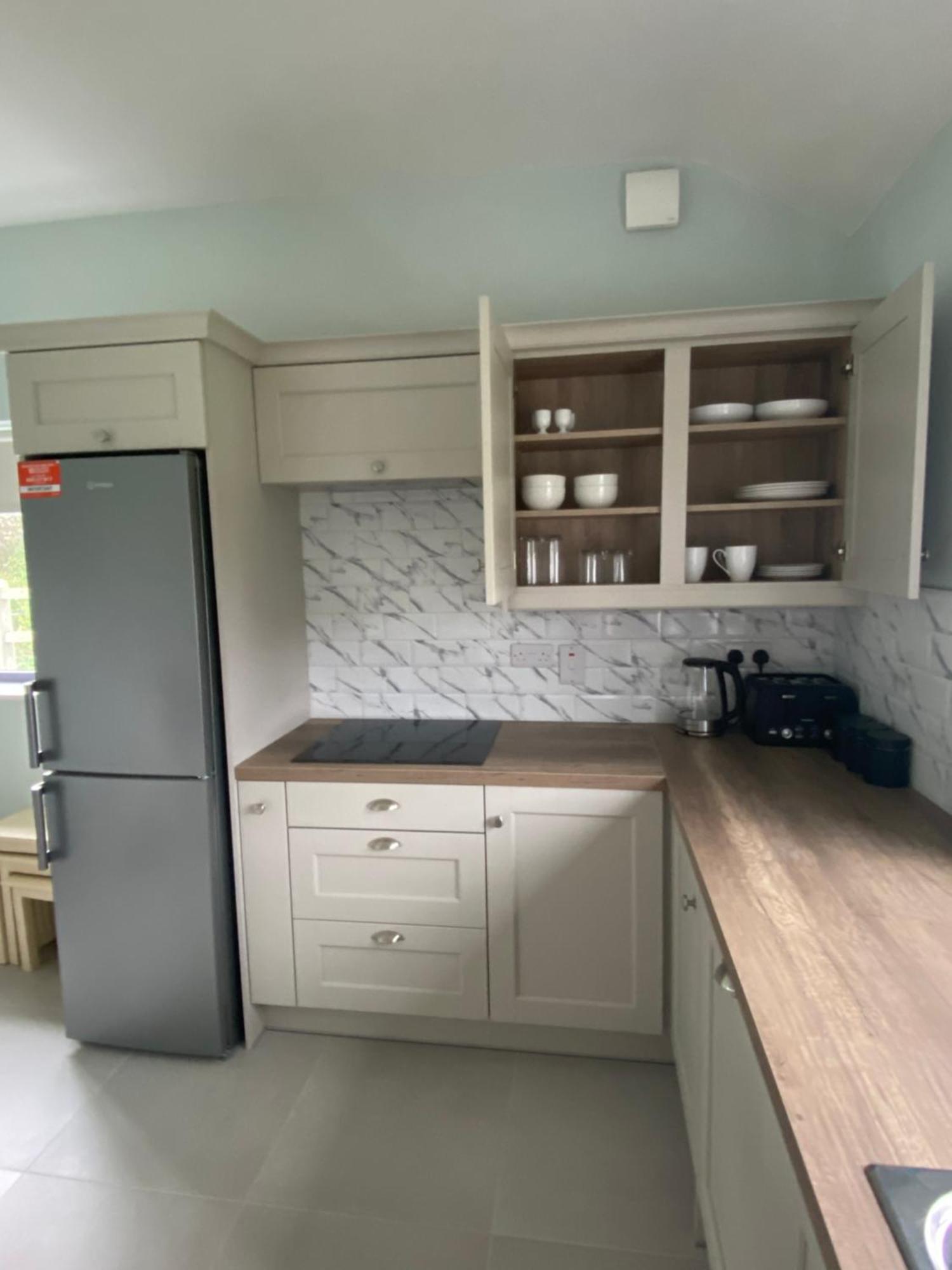 2 Kingsize Bedrooms At Castle View House *