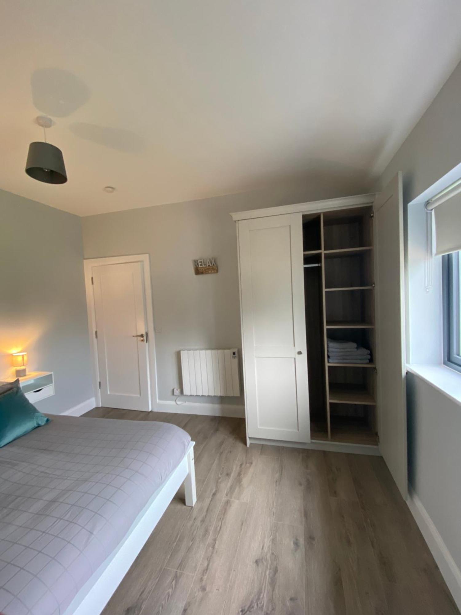 2 Kingsize Bedrooms At Castle View House Galway