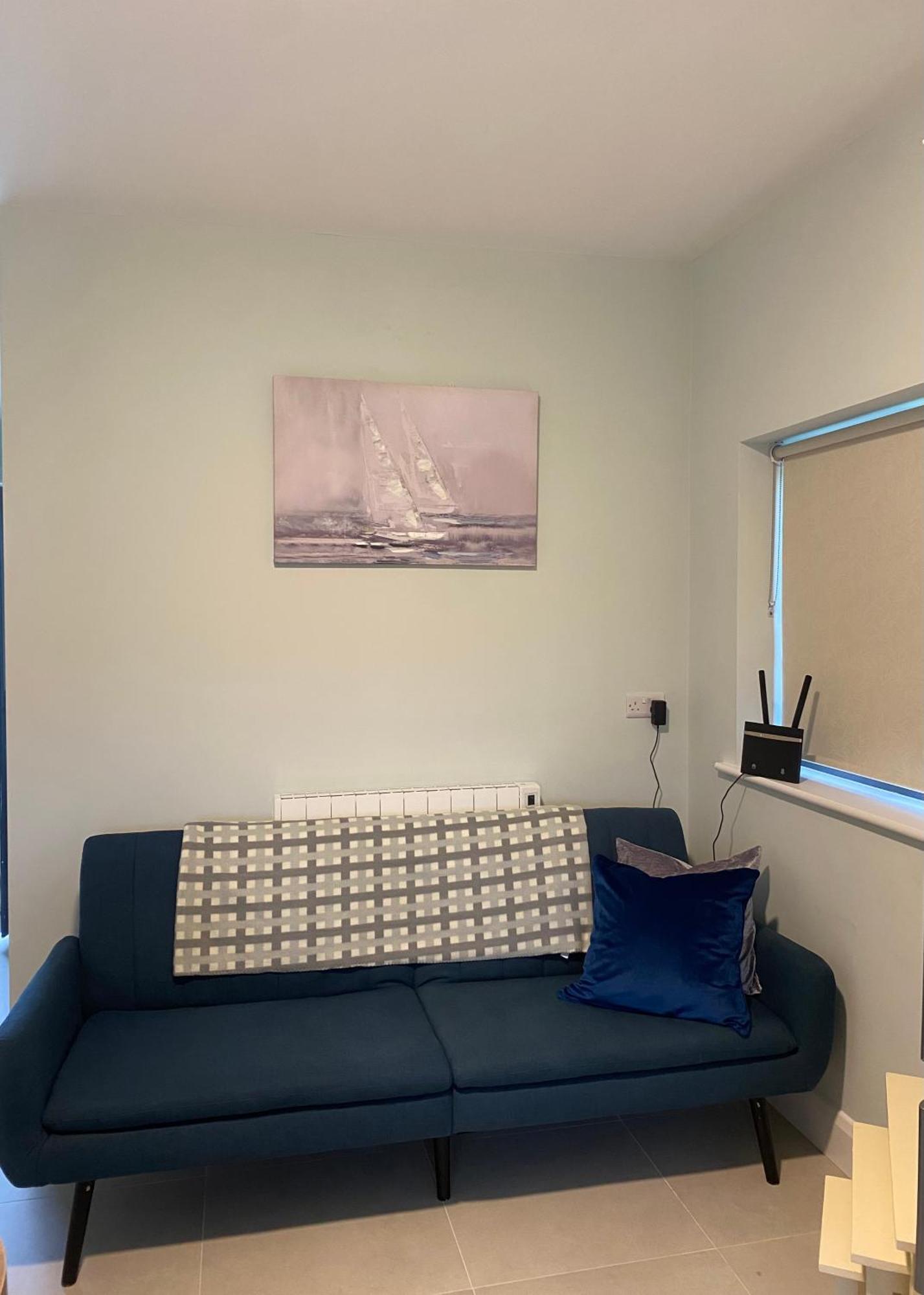 2 Kingsize Bedrooms At Castle View House *