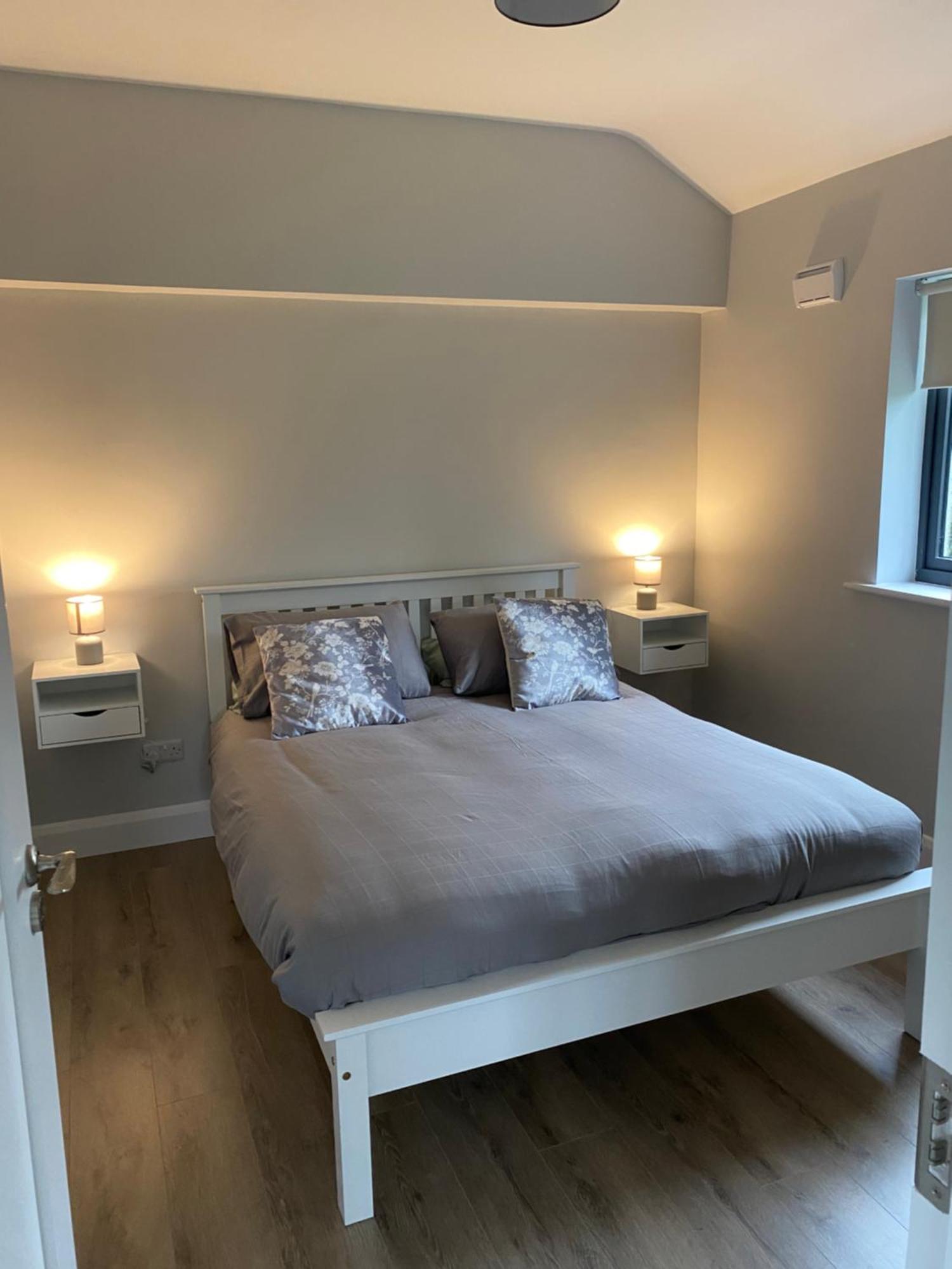 2 Kingsize Bedrooms At Castle View House Galway