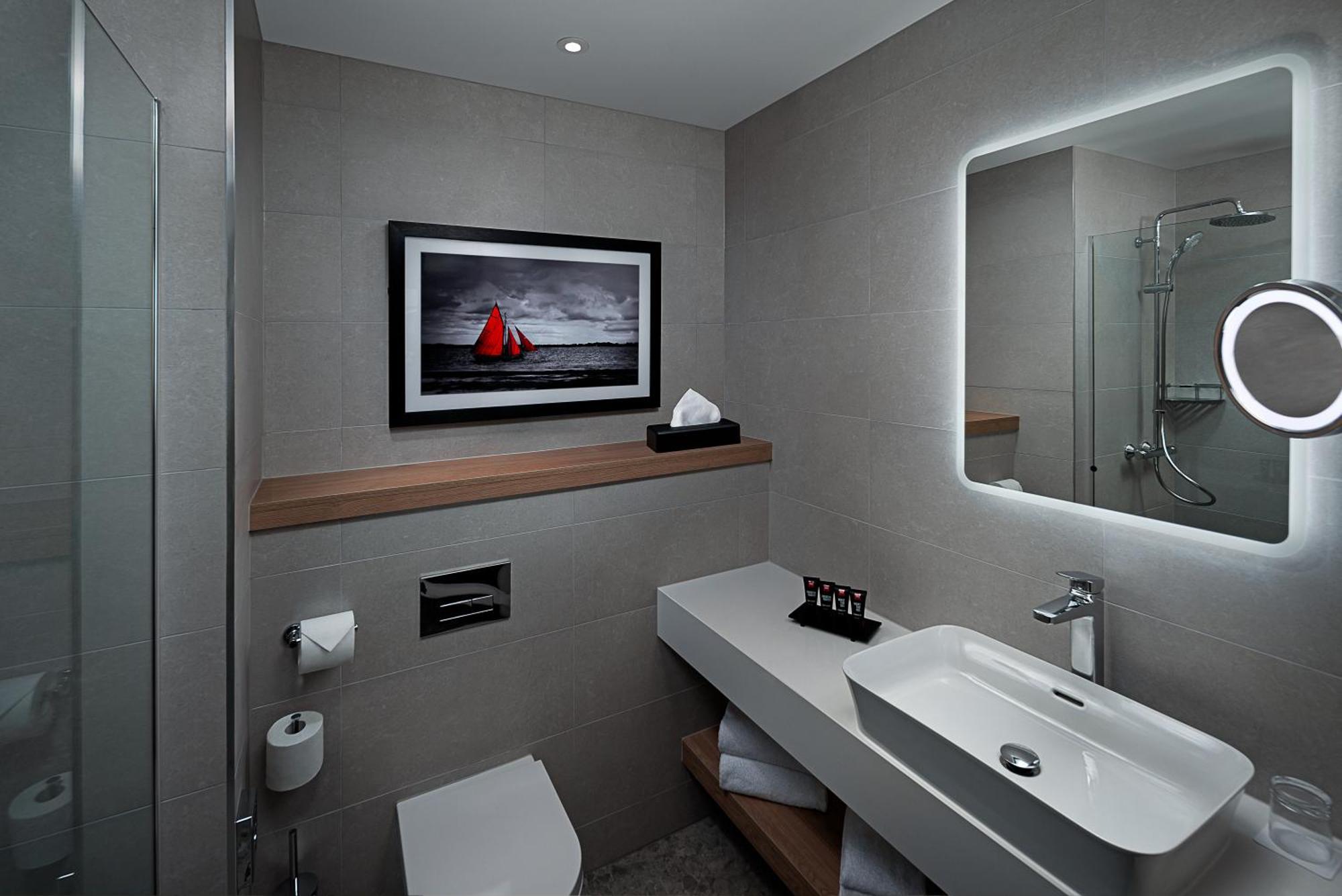 Radisson Red Hotel 4*