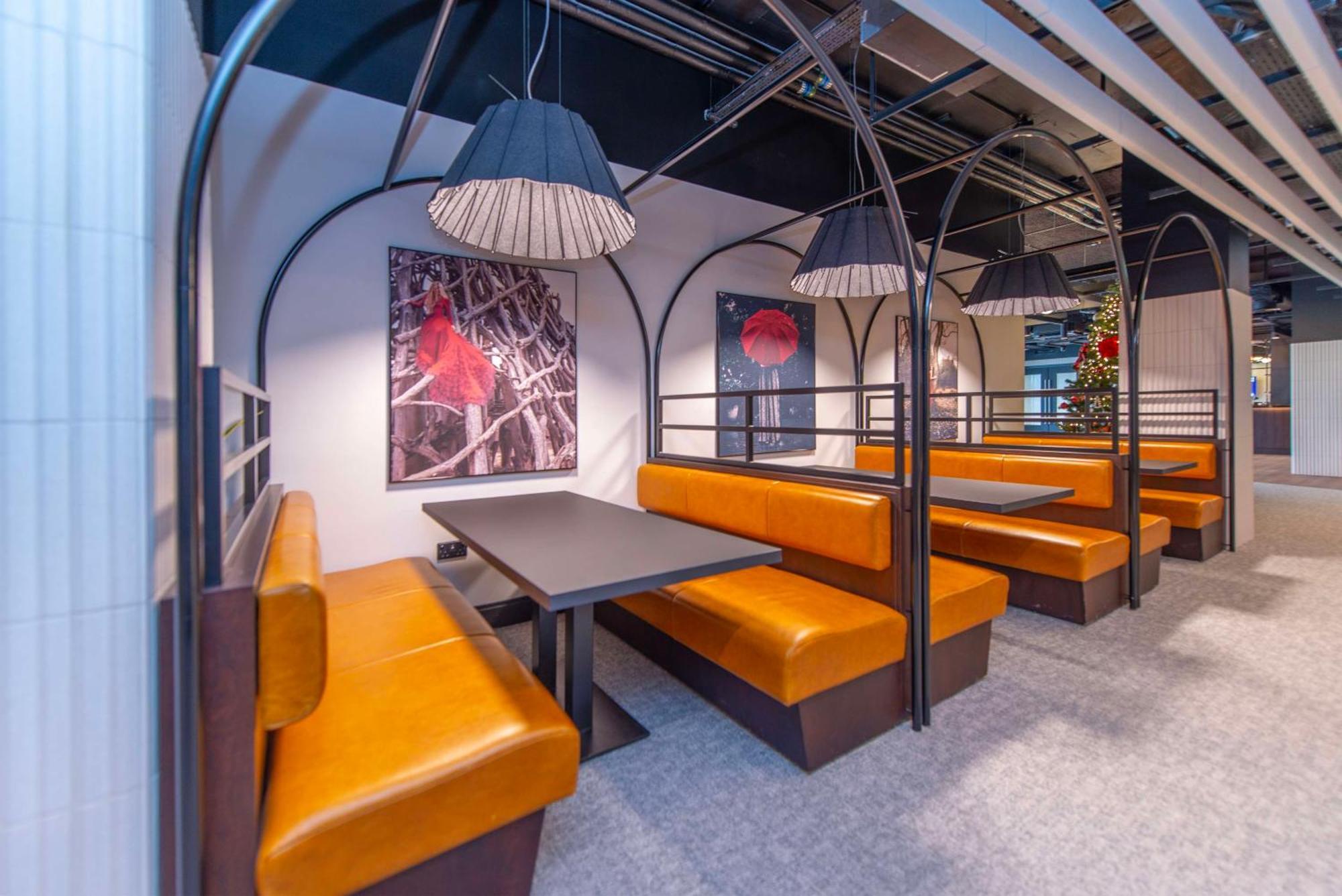 Hotel Radisson Red 4*