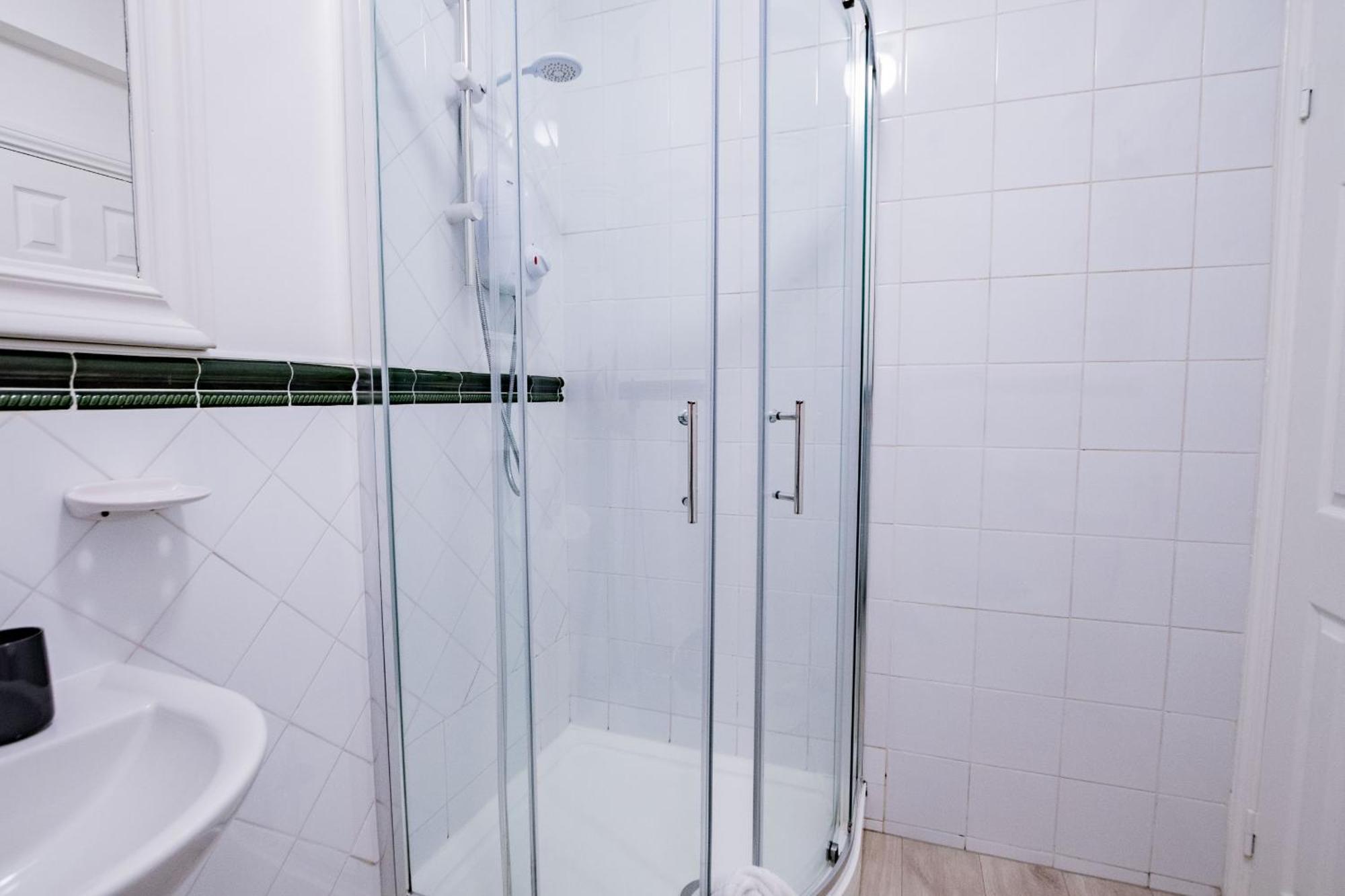 Apartment Dockside Haven - Free Parking Galway