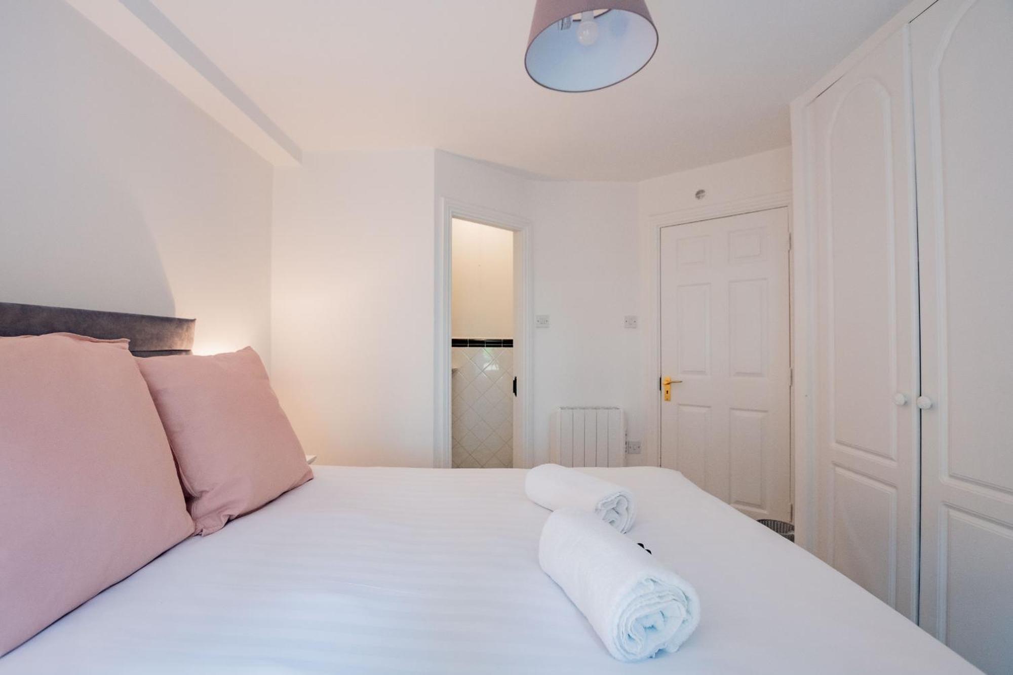 Dockside Haven - Free Parking Galway