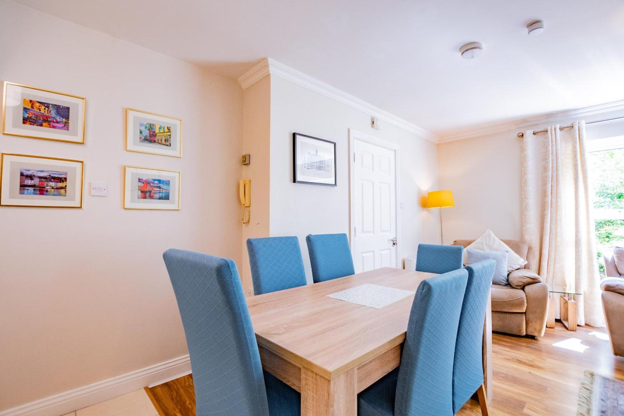 Townhouse With Parking * Galway