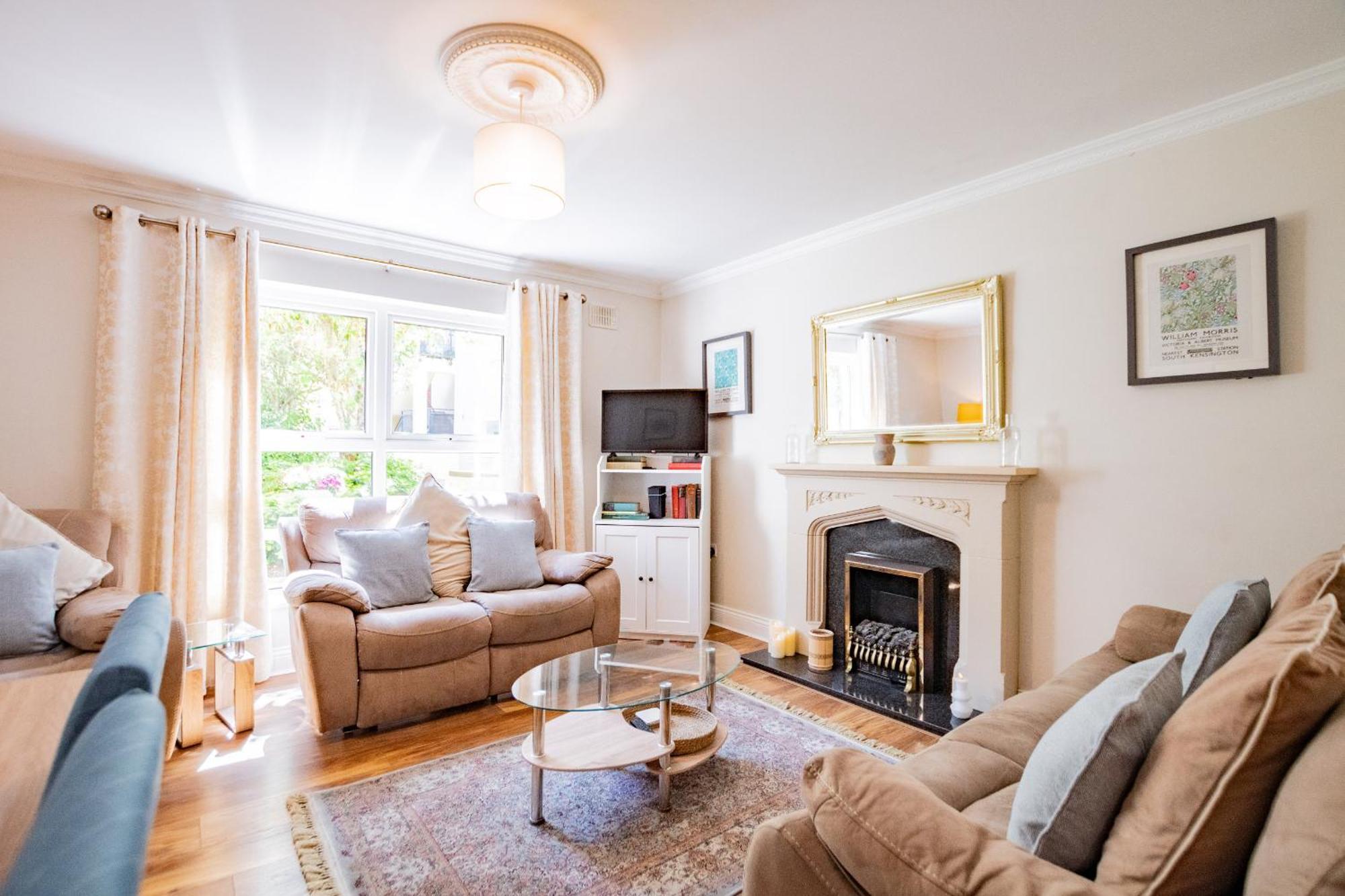 Townhouse With Parking Holiday home