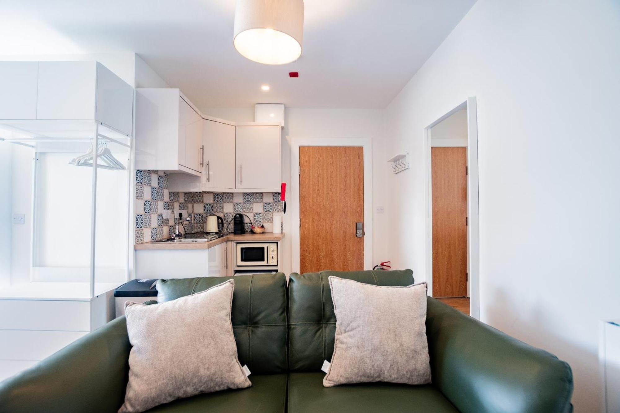 Eyre View - 2 Apartment
