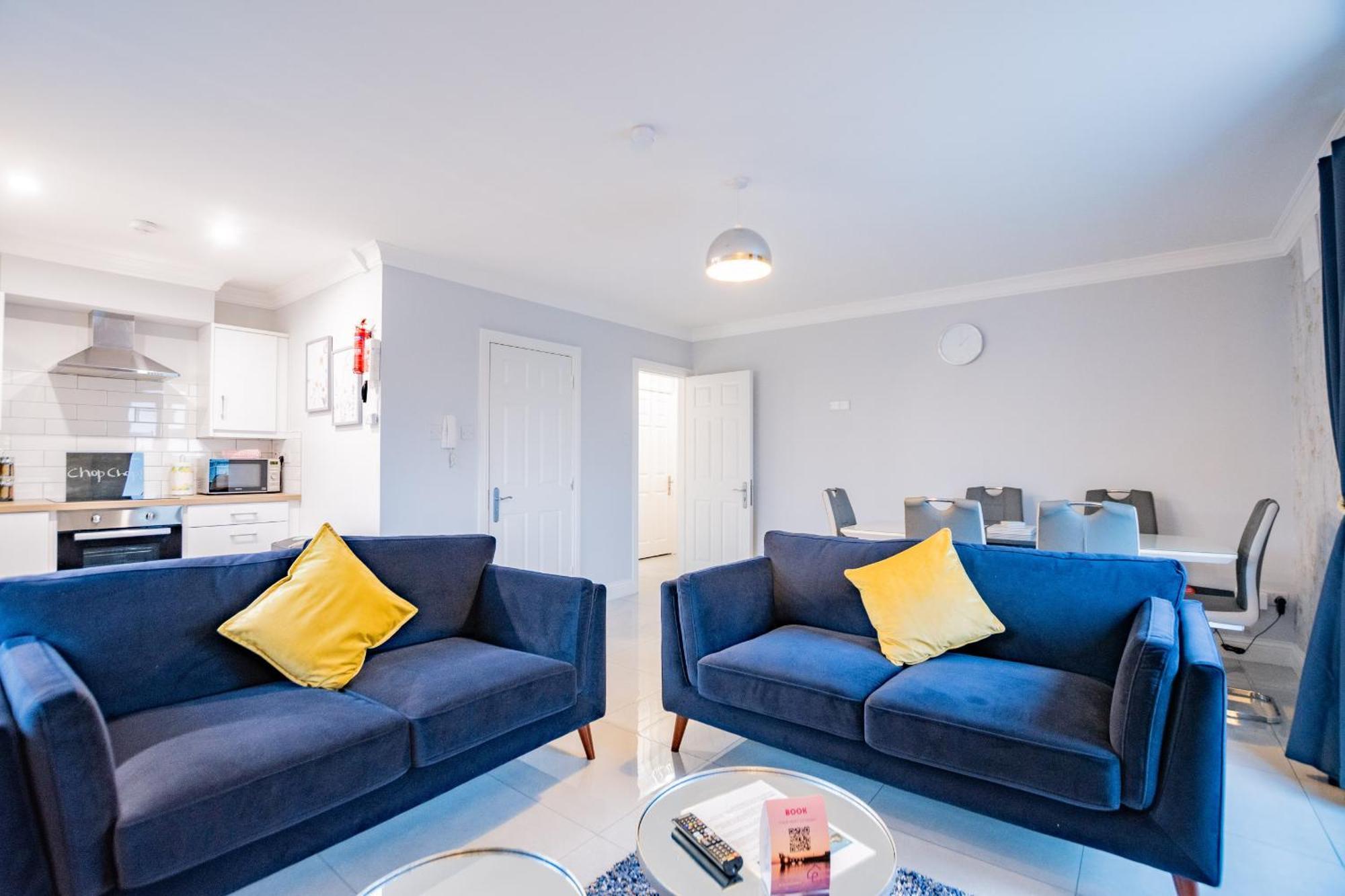 Apartment Eyre Arch Rest *