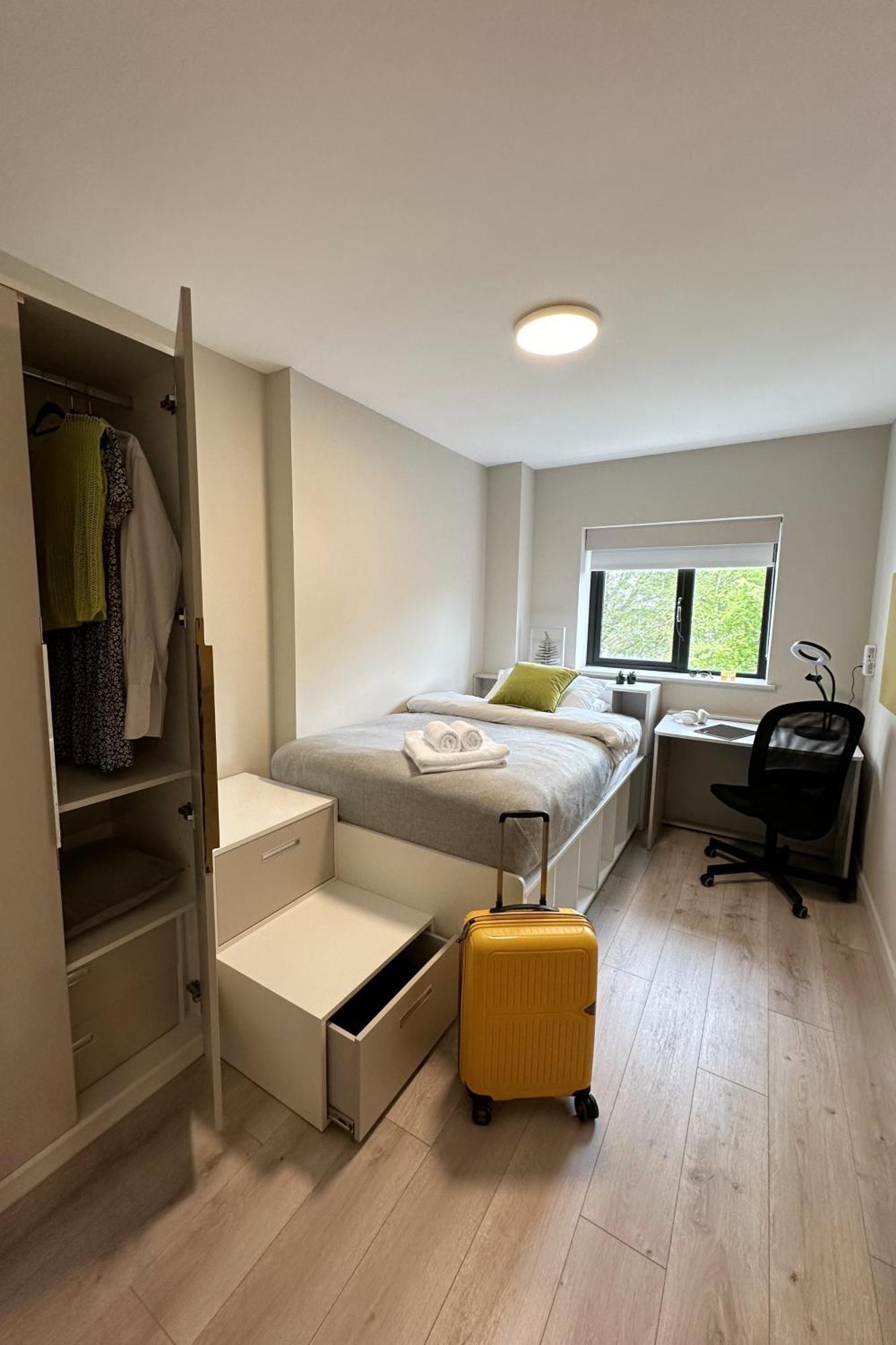 Cuirt Na Coiribe Summer Apartment