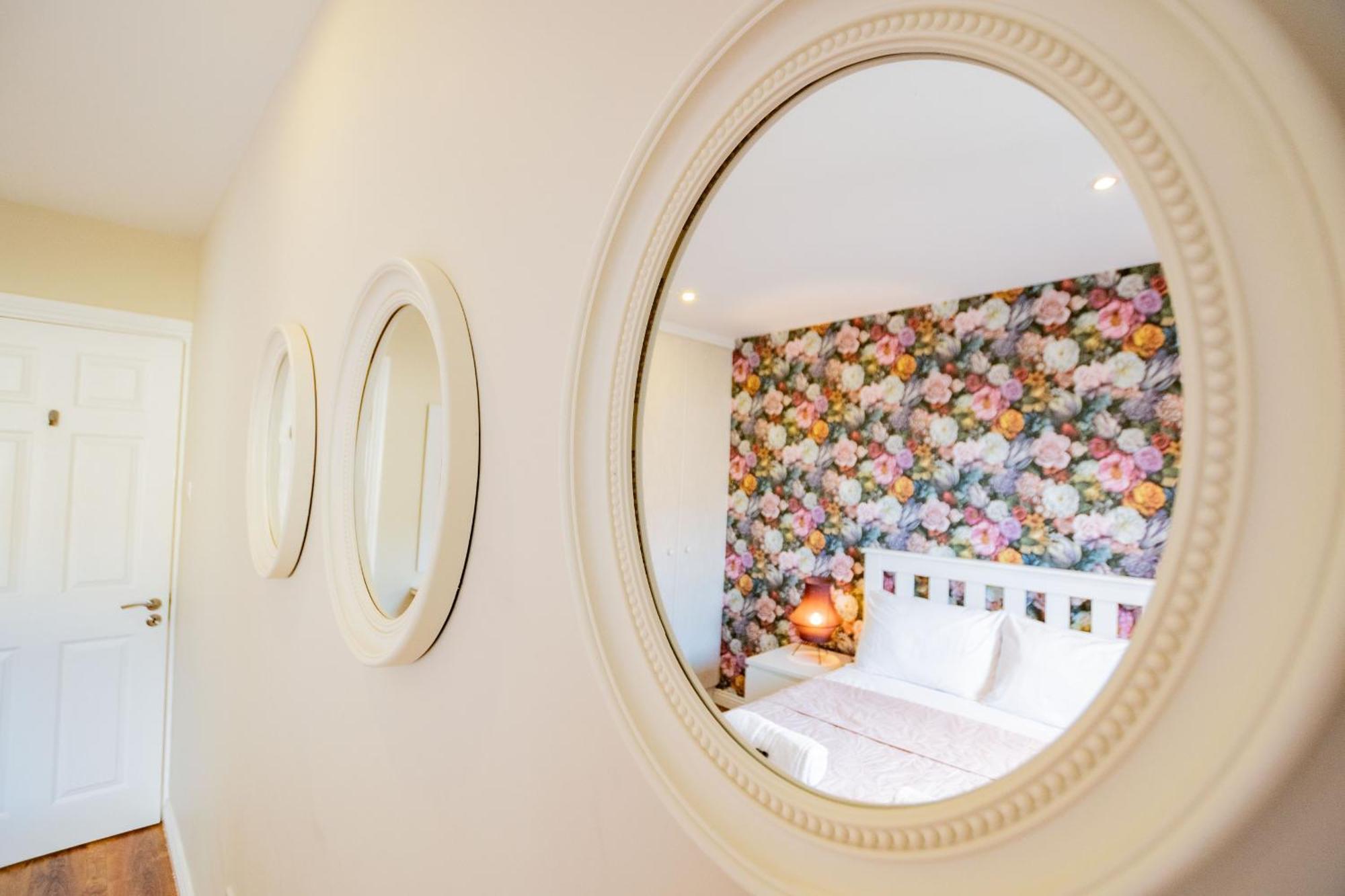 Townhouse In Dockland Galway