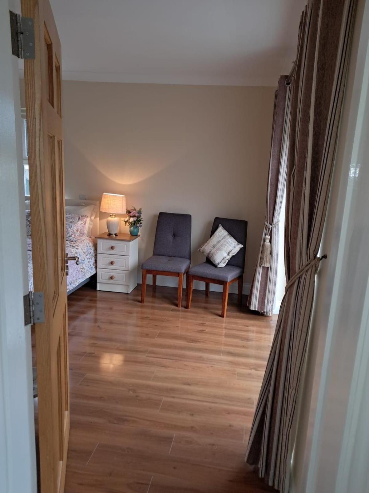 Apartment Warm Spacious Three Bed