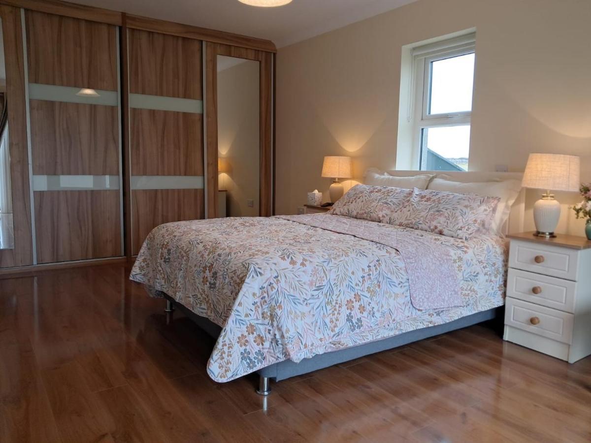 Warm Spacious Three Bed *