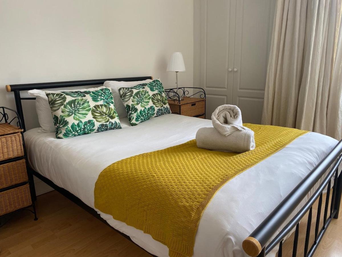 Harbour View - Two Bed With Parking *
