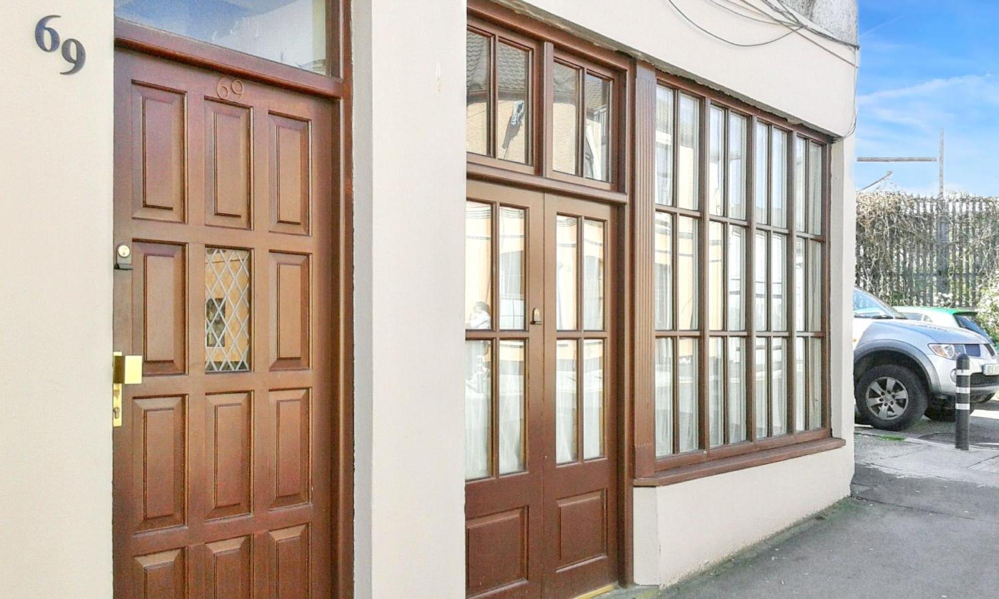 Cosy Apartment In Galway With Balcony 32 M² City View Apartment