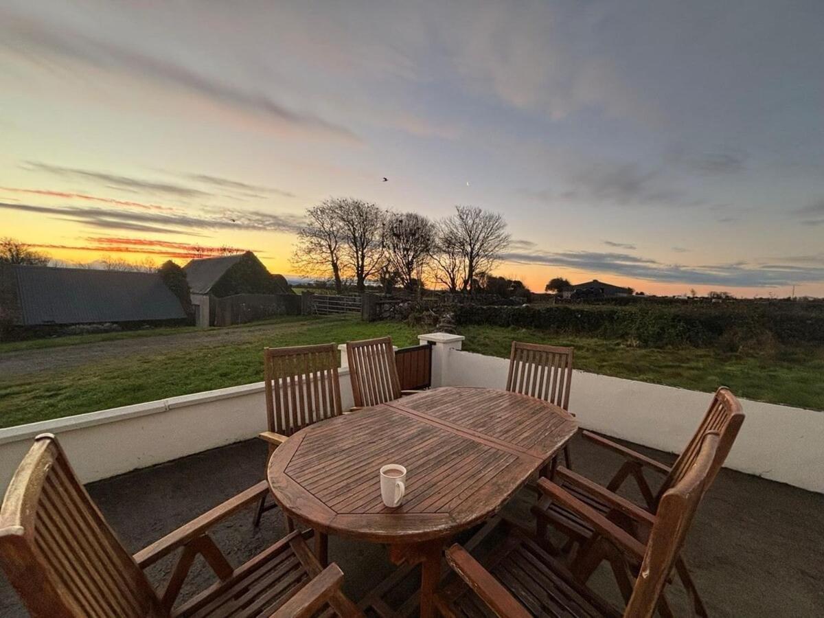 Three Bedroom Cosy Quiet Luxury In The Burren Wild Atlantic Way Galway