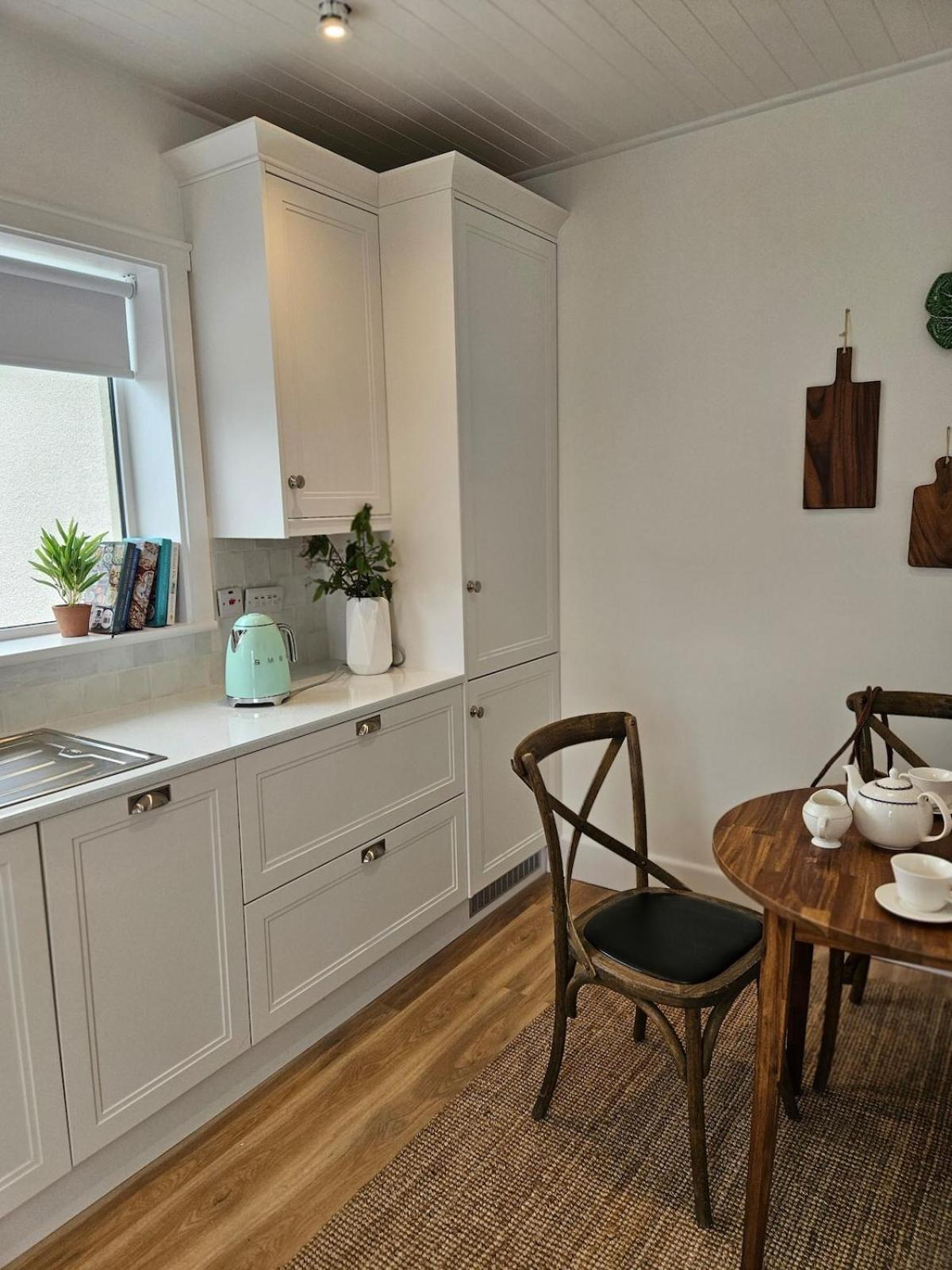 Three Bedroom Cosy Quiet Luxury In The Burren Wild Atlantic Way * Galway