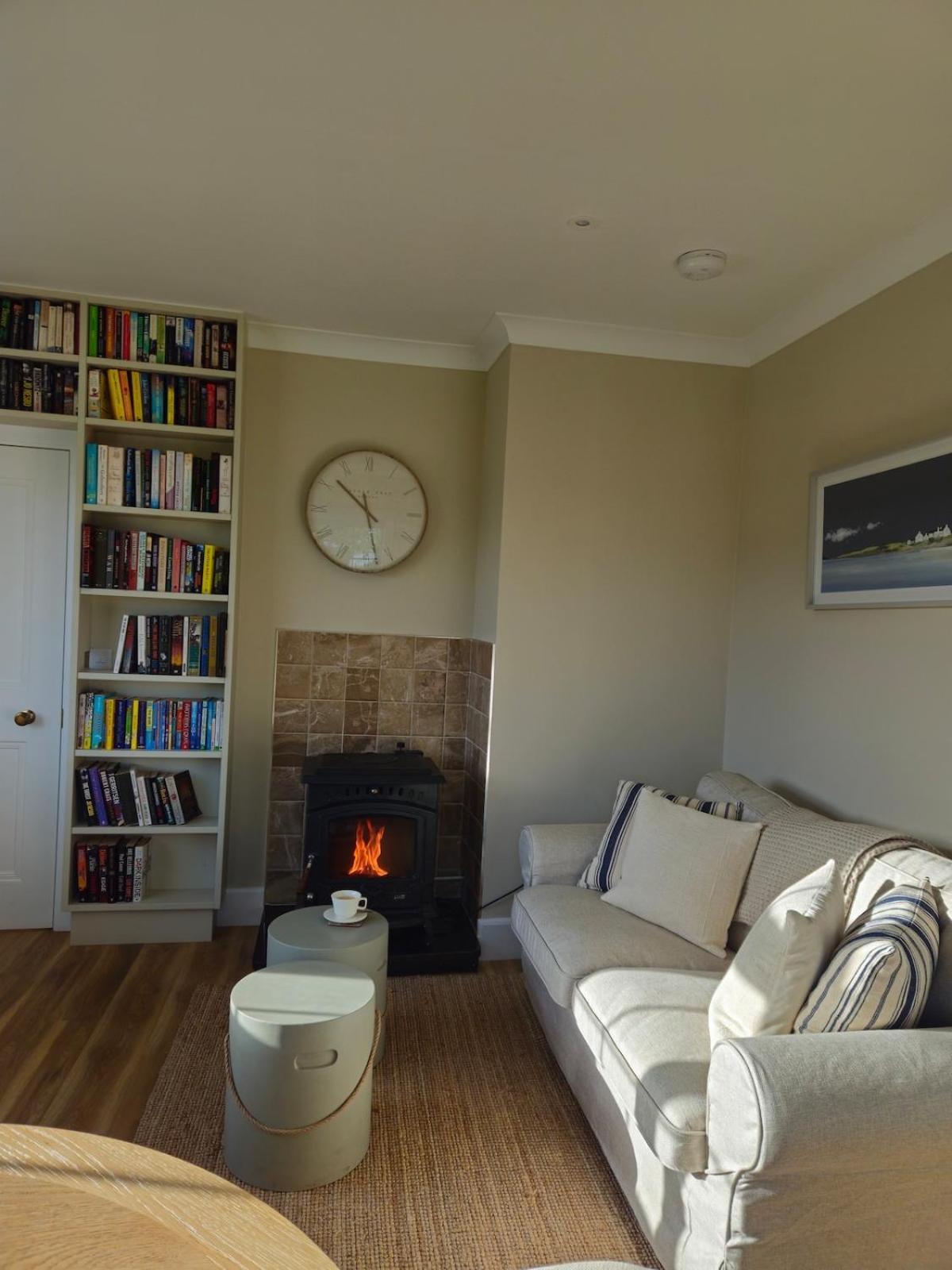 Three Bedroom Cosy Quiet Luxury In The Burren Wild Atlantic Way Holiday home