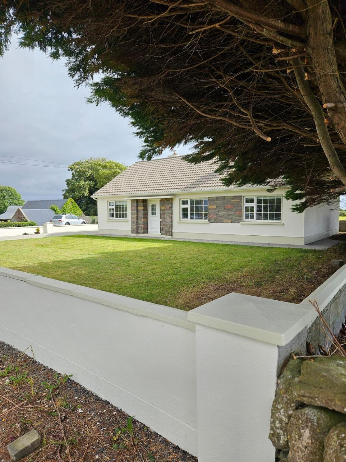 Three Bedroom Cosy Quiet Luxury In The Burren Wild Atlantic Way *