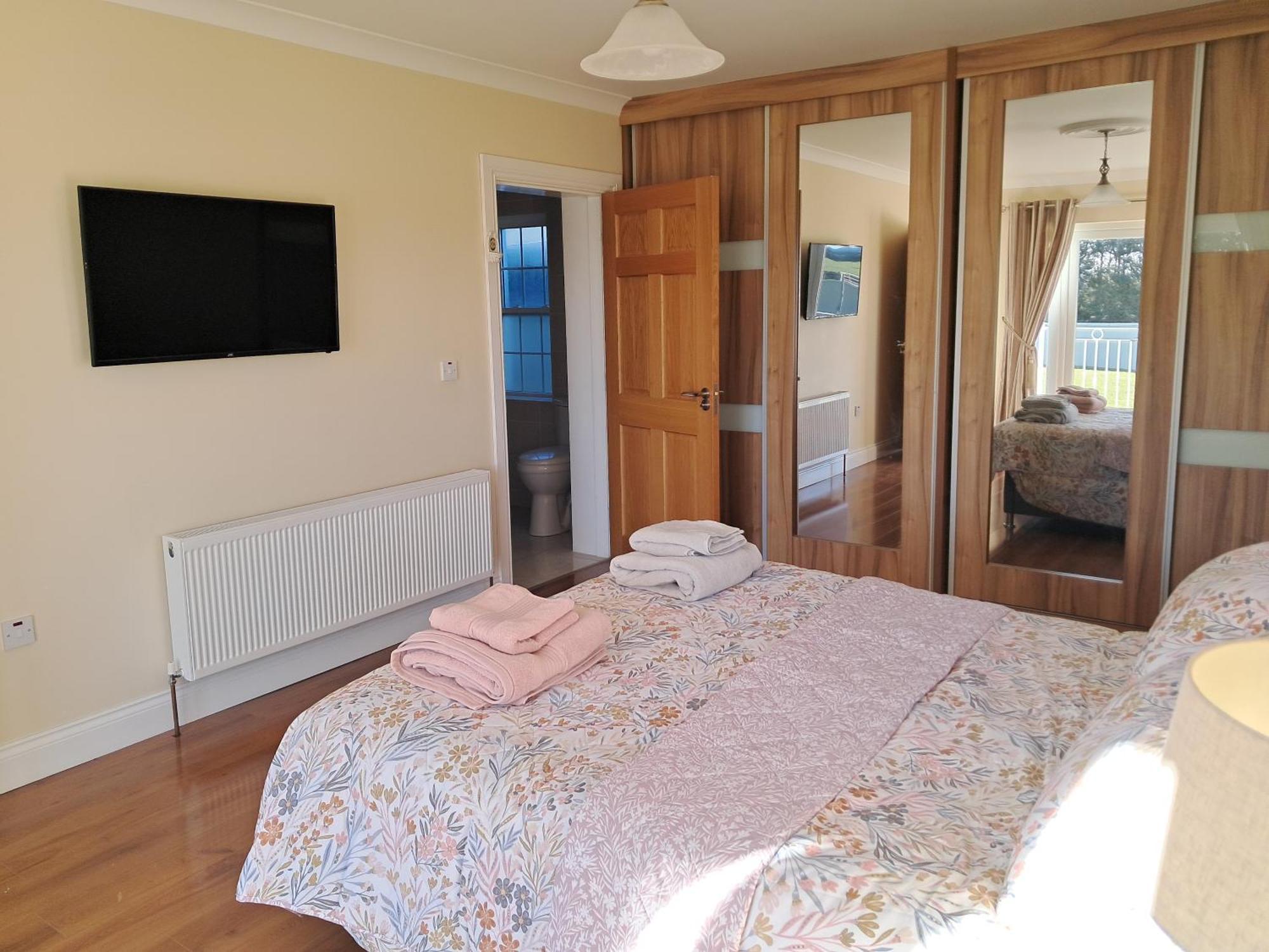 Warm Spacious Three Bed Apartment