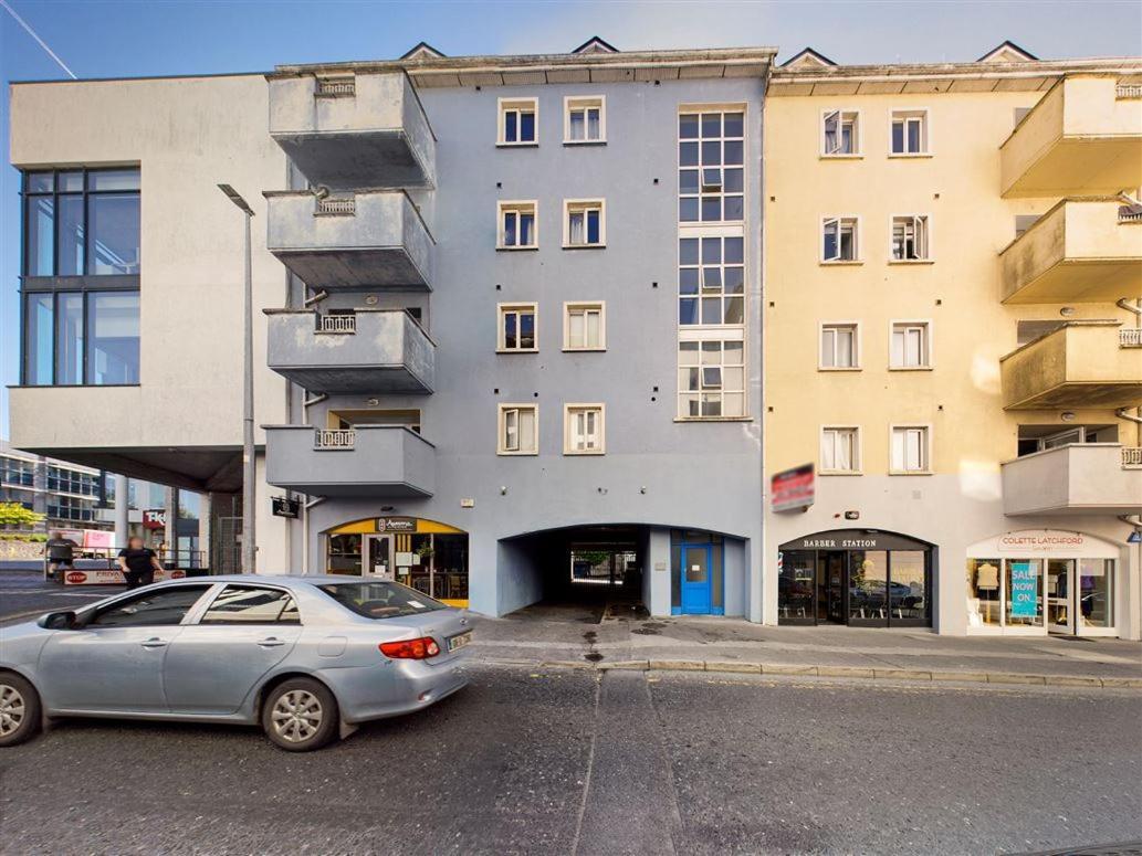Eyre Square Double *