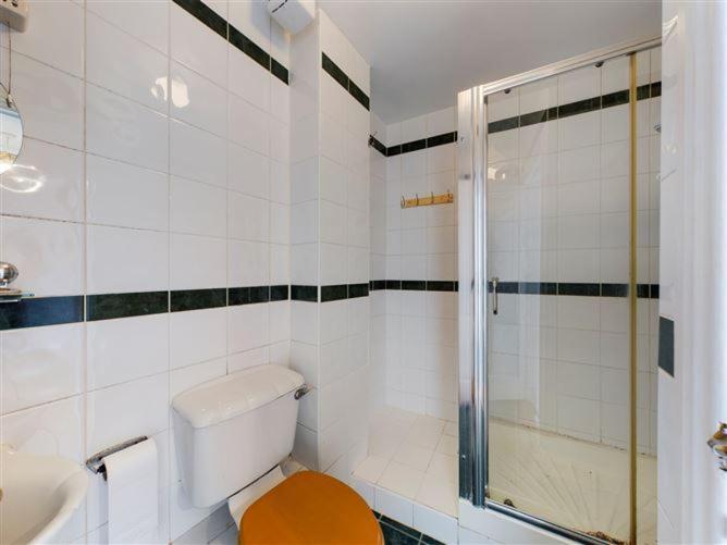 Eyre Square Double Homestay *