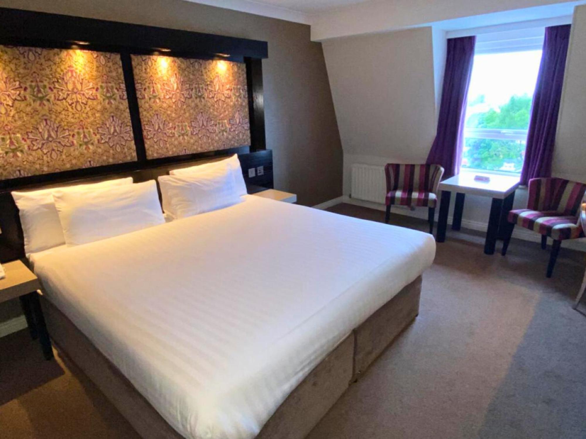 Flannery's 3* Galway