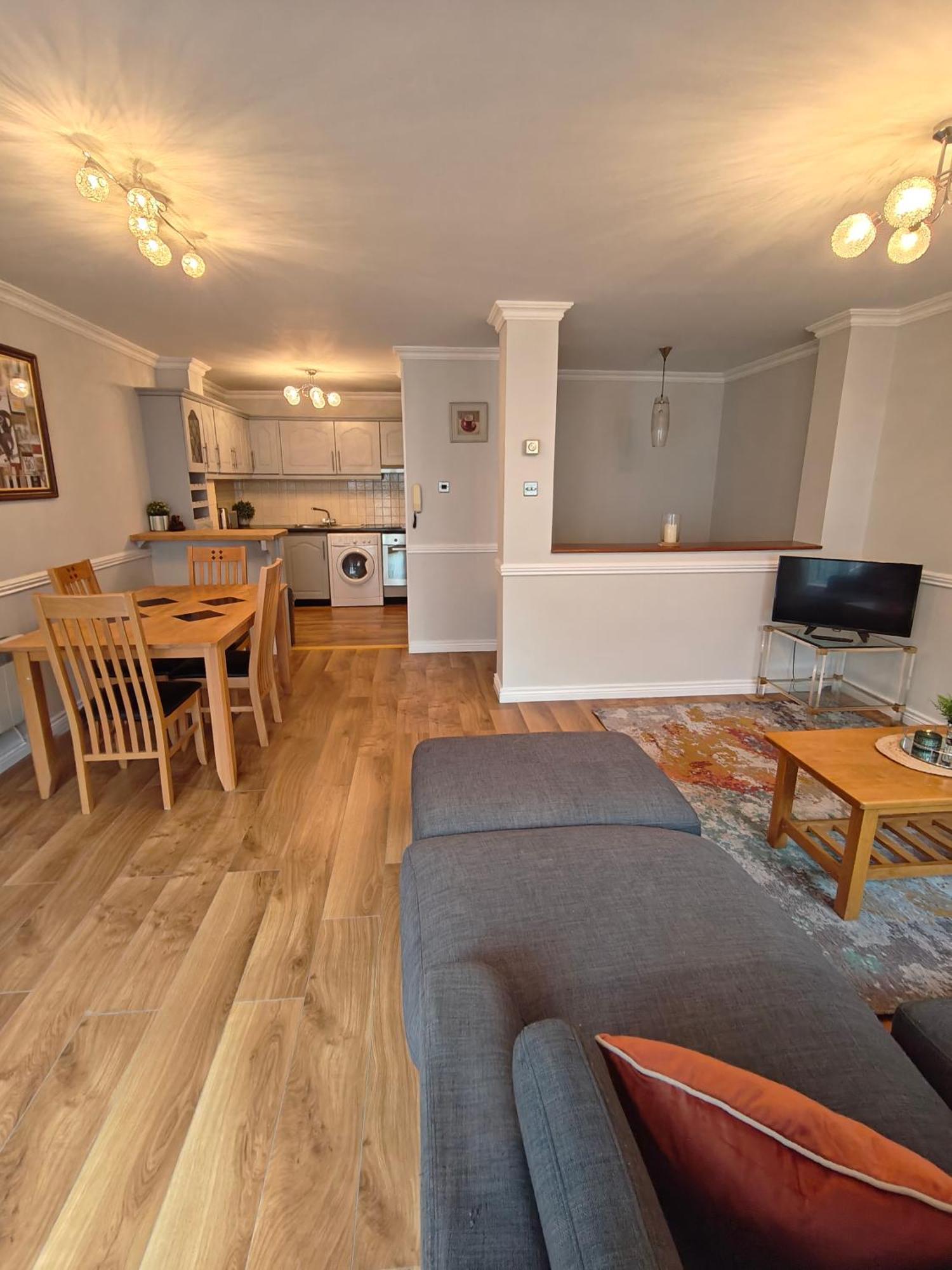 Apartment 3 - Kirwan's Court *
