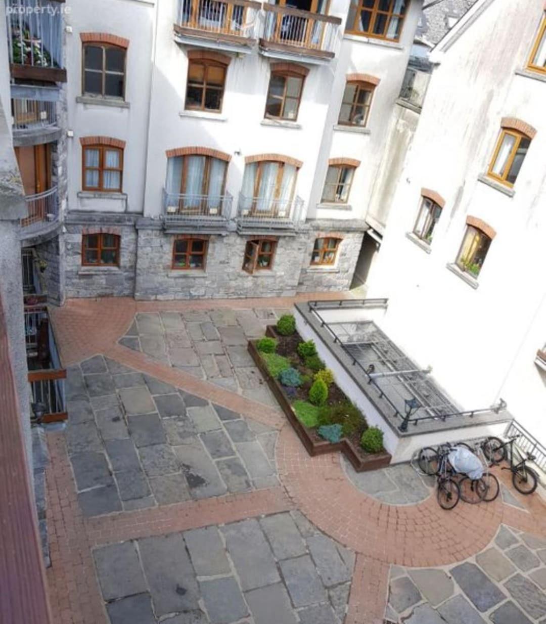 3 - Kirwan's Court *