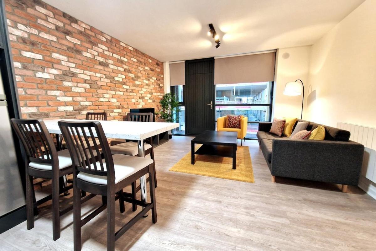 Super Stylish 2 Bed, 2 Bath Galway