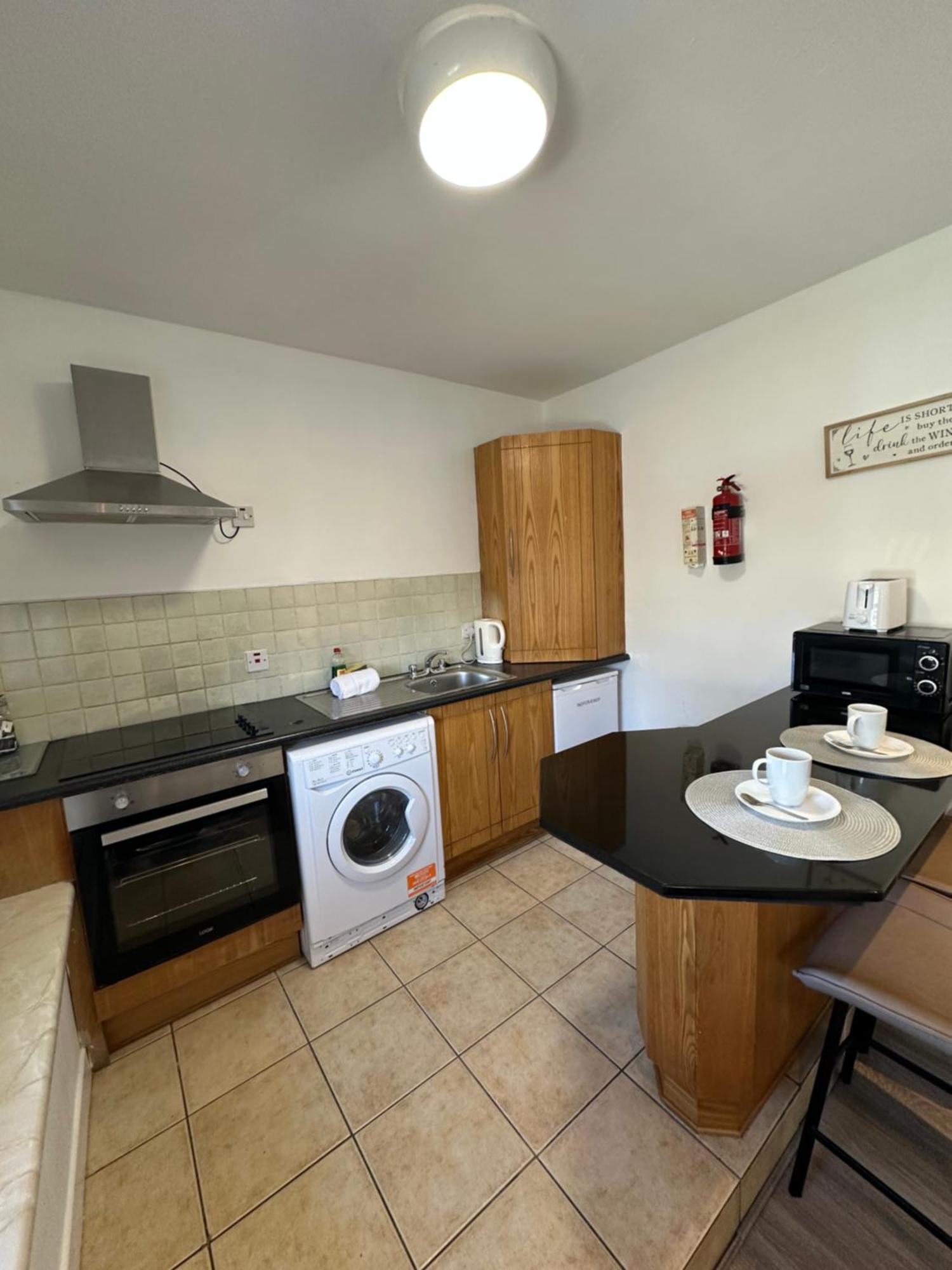 Apartment Centre *