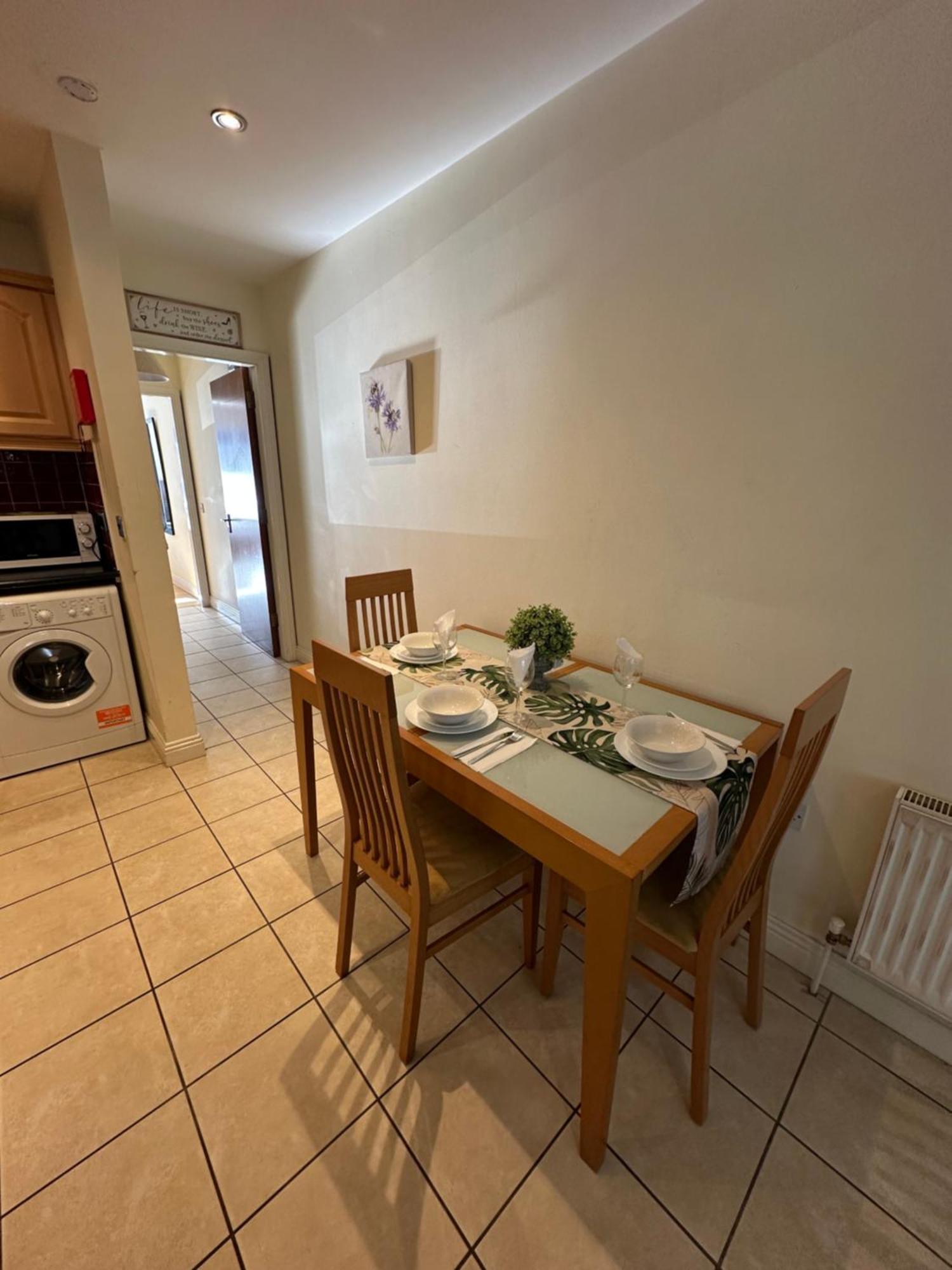 Waterlane Apartment *