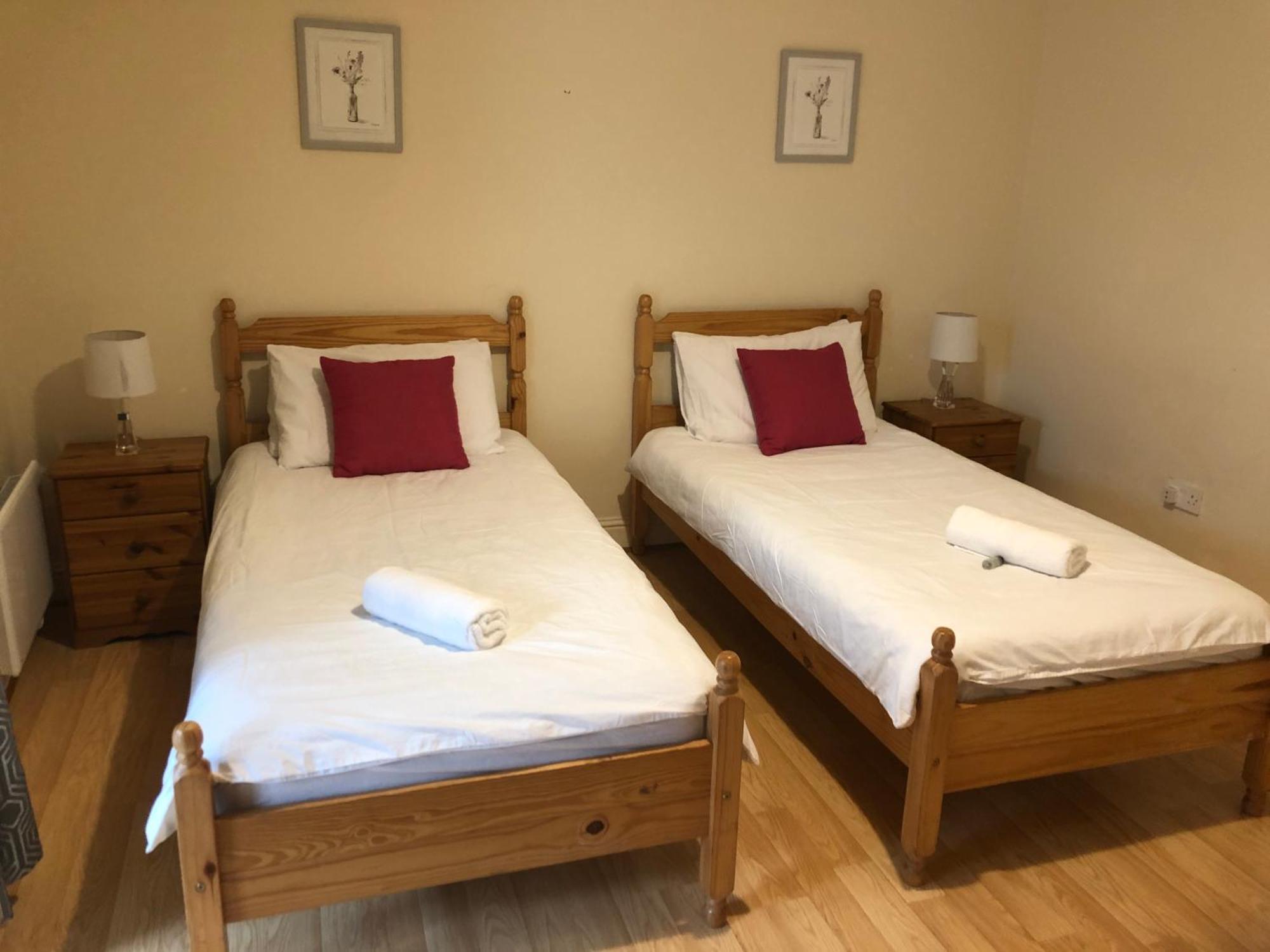 Apartment 3 Bedroom On The Docks In