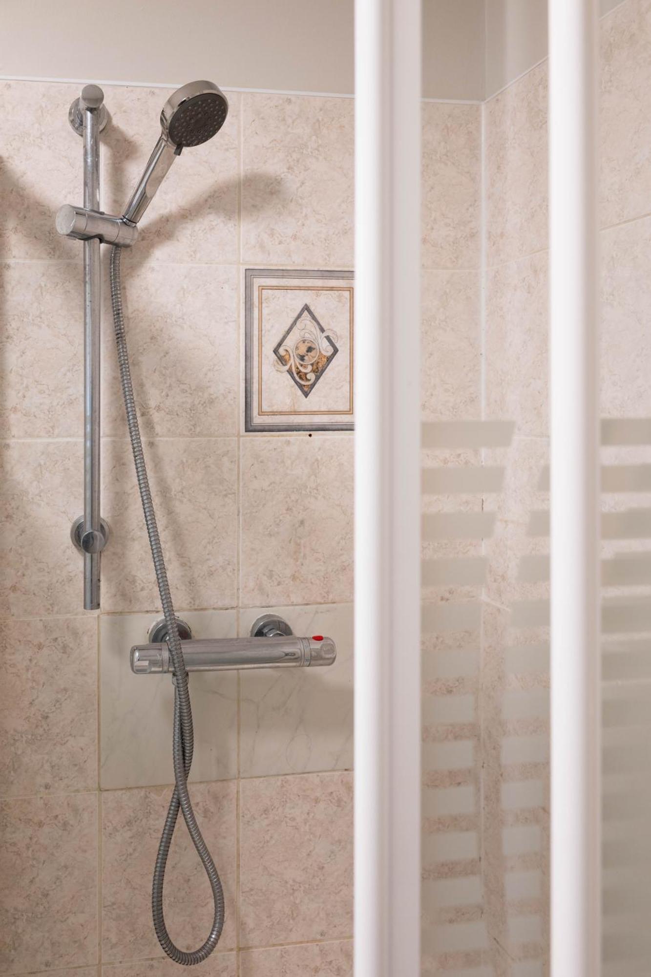 By The Sea Salthill - Entire Apartment *