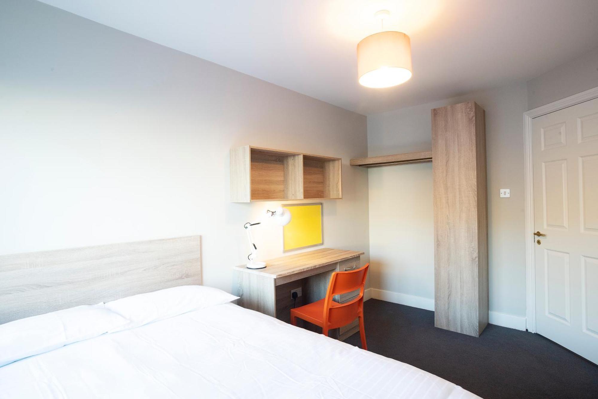Three Bedroom - Edward Square Apartment *