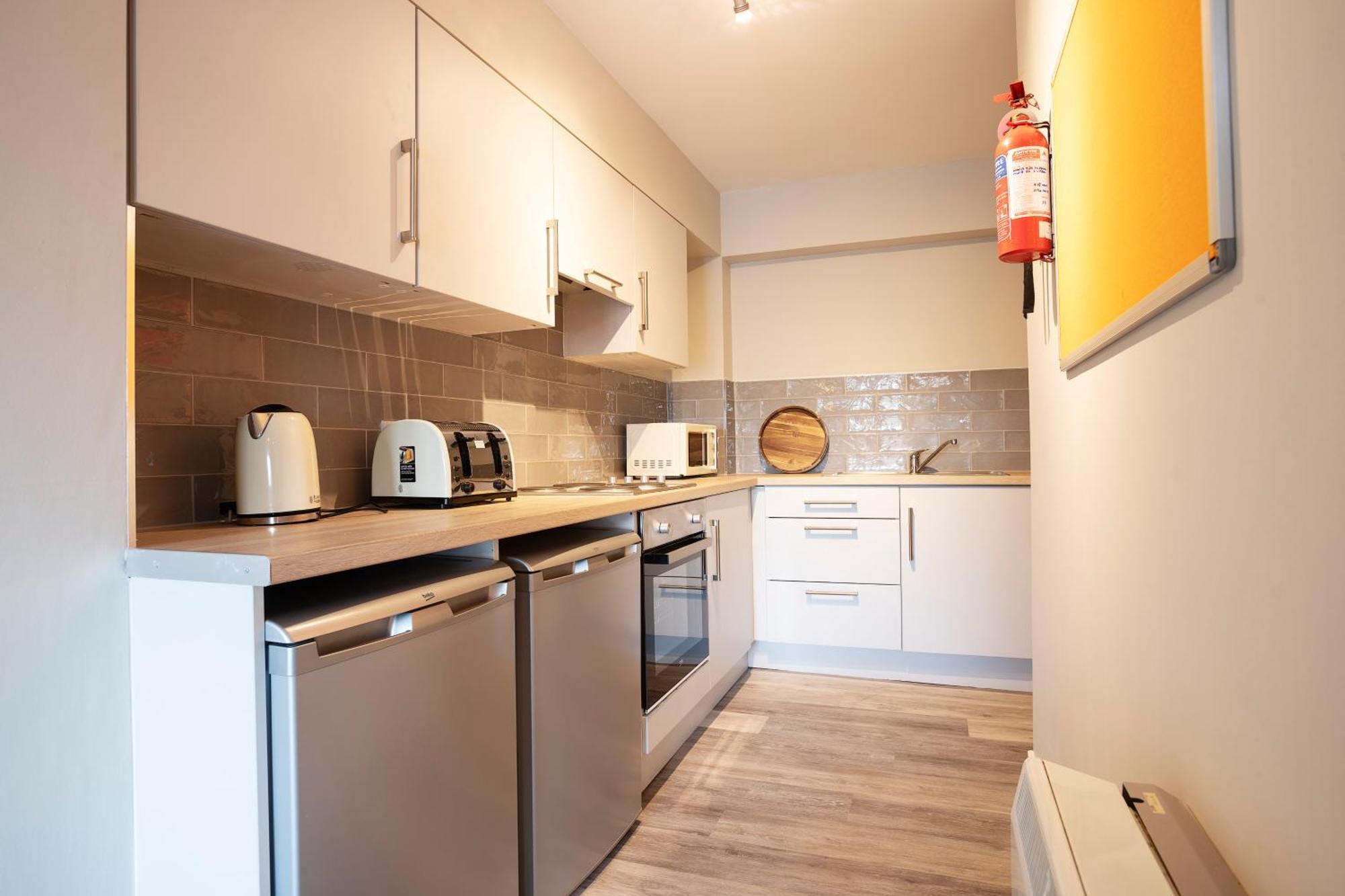 Three Bedroom - Edward Square Apartment *