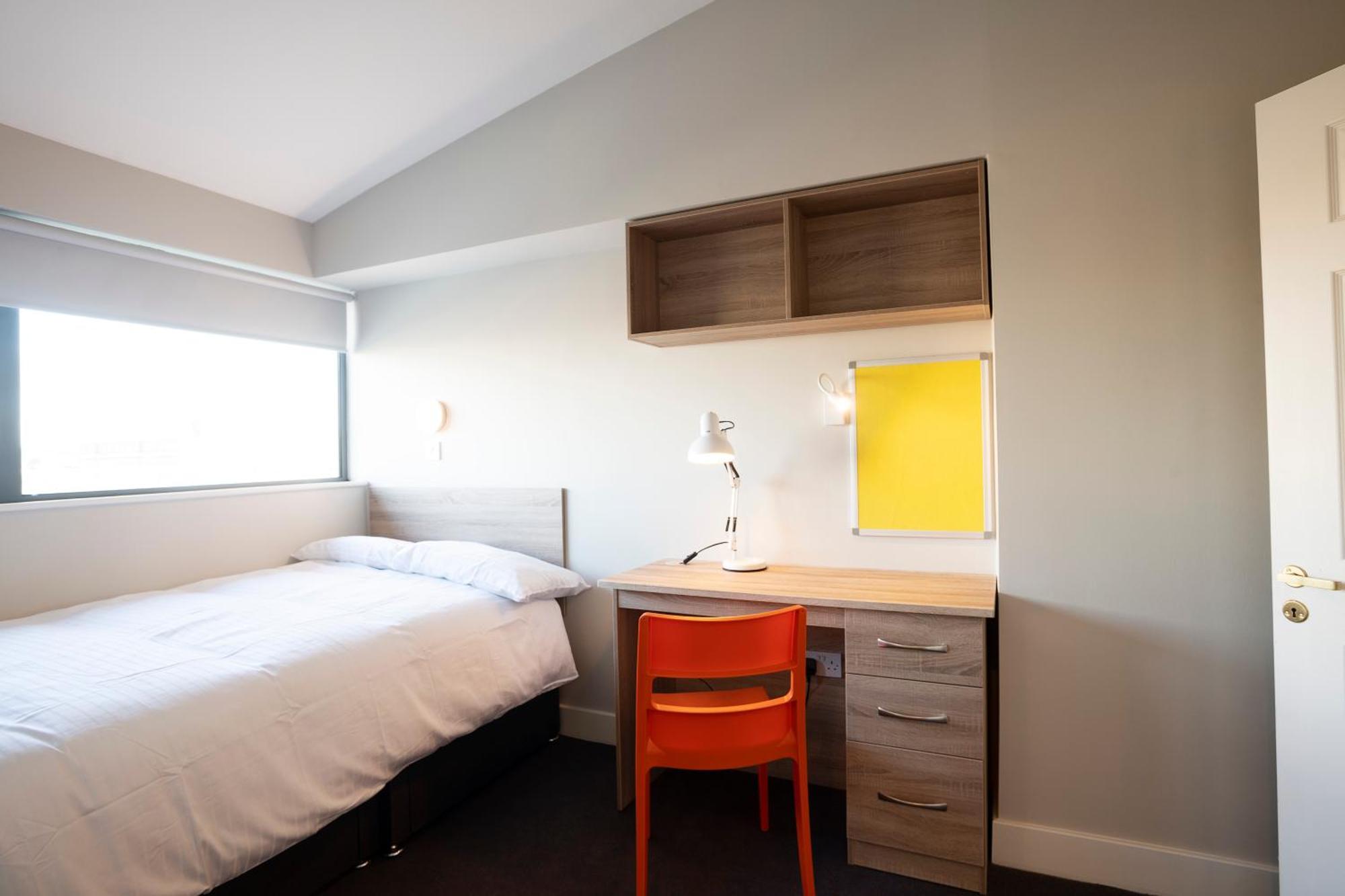 Three Bedroom - Edward Square * Galway