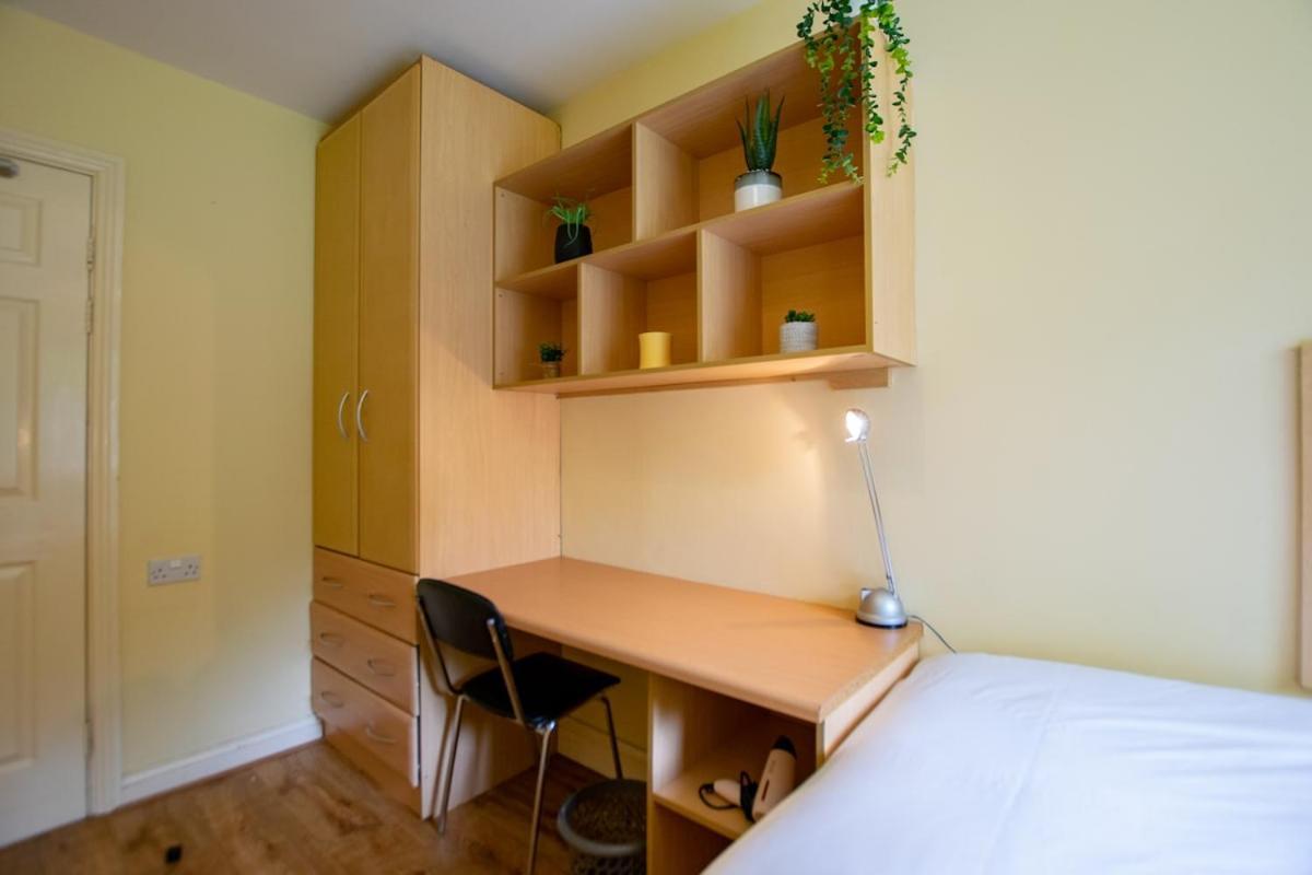 32 - 2 Bed Apartment, Sleeps 6 Apartment Galway