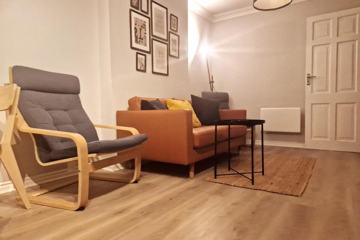 Apartment Fantastic Centre Location - Sleeps 5 Galway