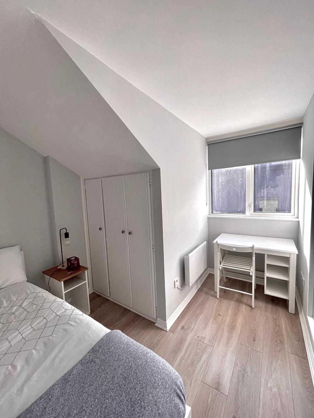 Apartment Fantastic Centre Location - Sleeps 5 *