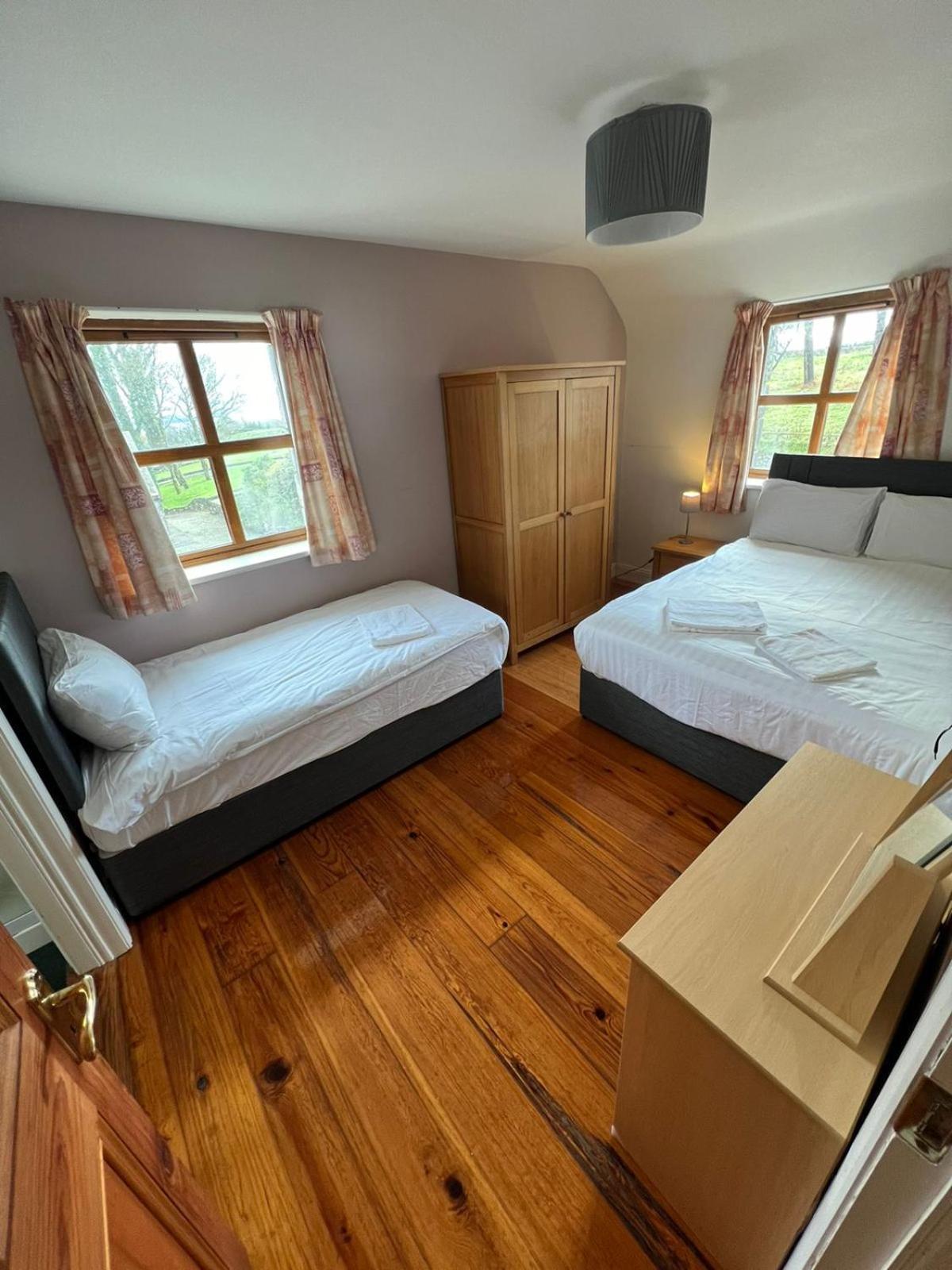 Holiday home 7 Clos Na Feirme Four Bedroom House With Hot Tub
