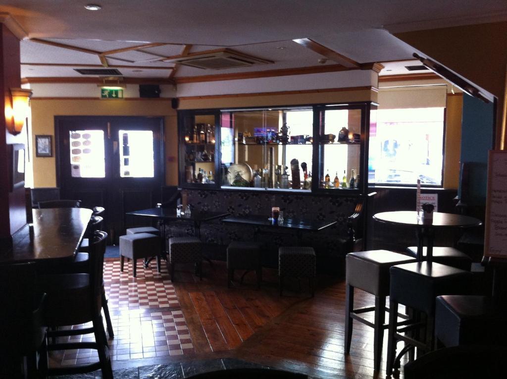 Arms Inn