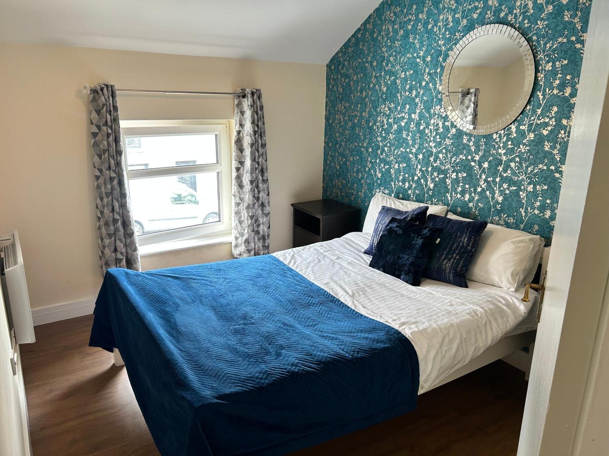 Center-3 Min Walk To Town Square Galway