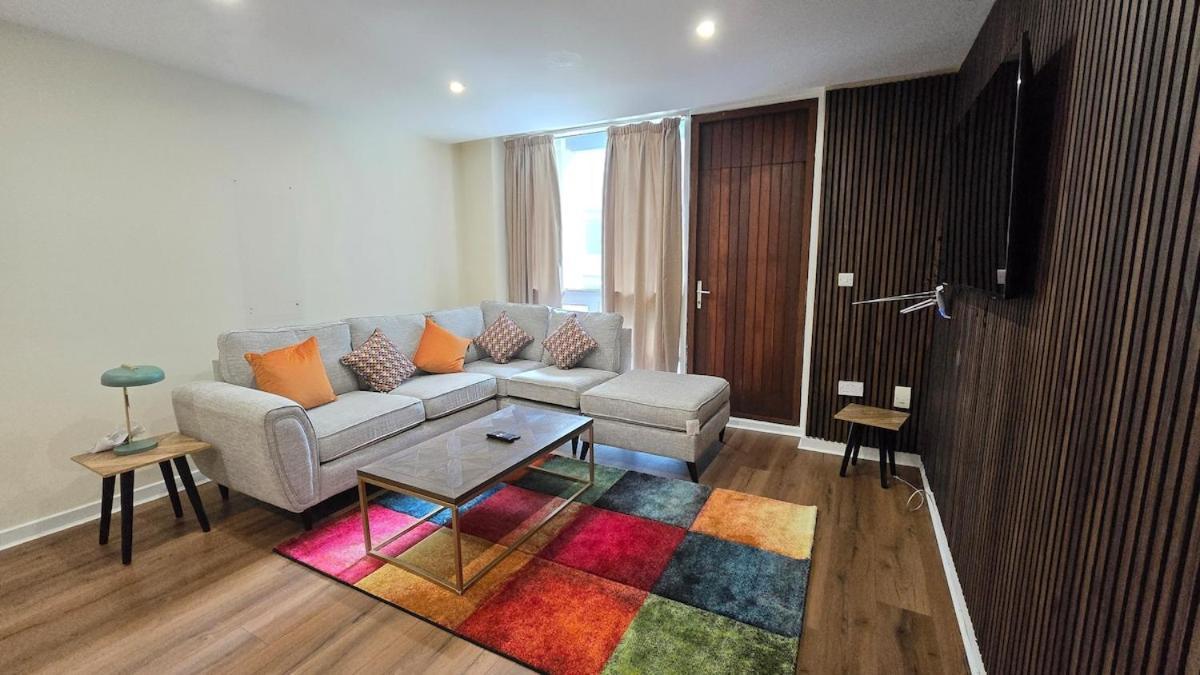 Charming Newly Renovated 2 Bed With Free Parking Galway