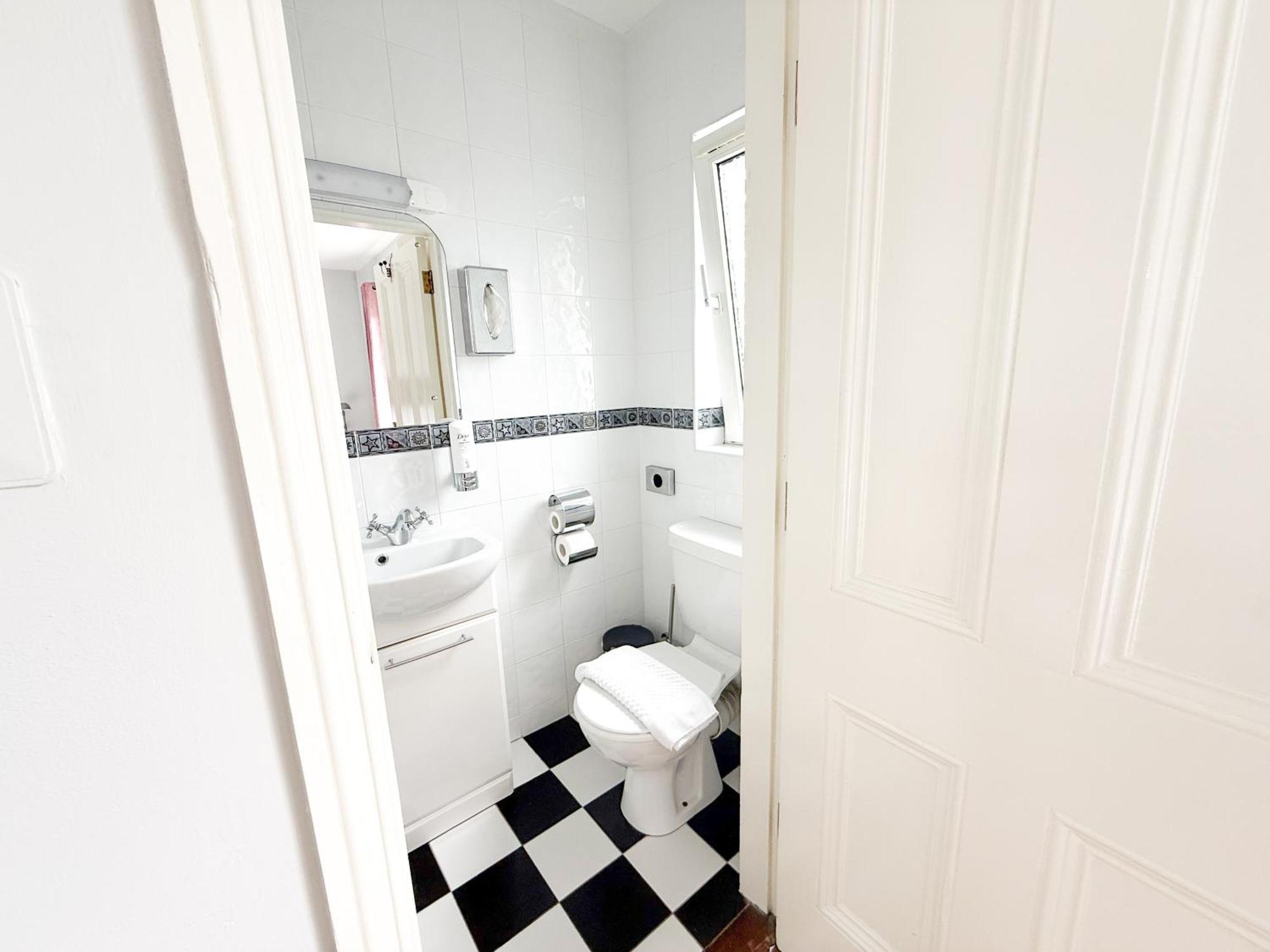 Lynfield Guest house