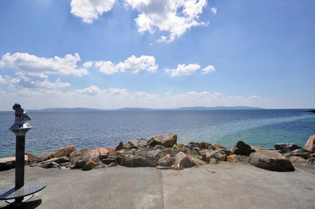Bed & Breakfast Salthill *