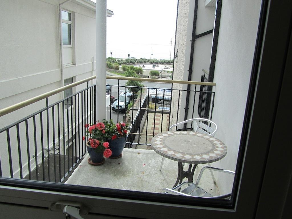 Arus Grattan Apartment *