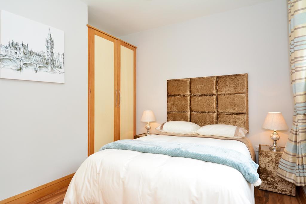 Apartment 7 Earls Island *