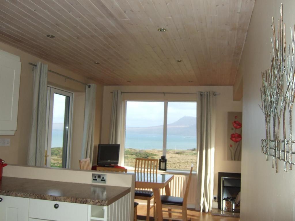 Holiday home Sunnymeade Accommodation With Sea View *